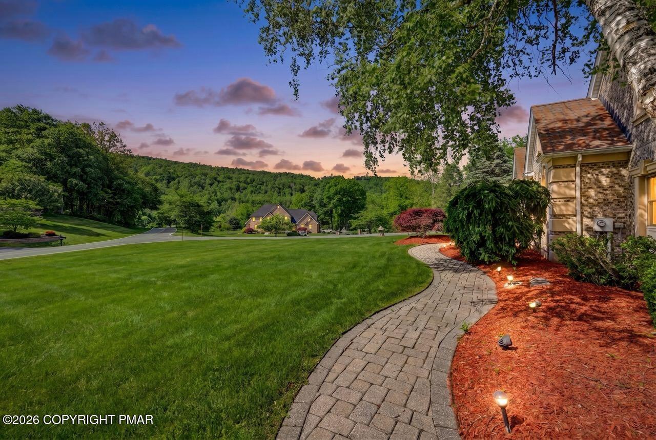 2134 Fox Run Road Property Photo 6