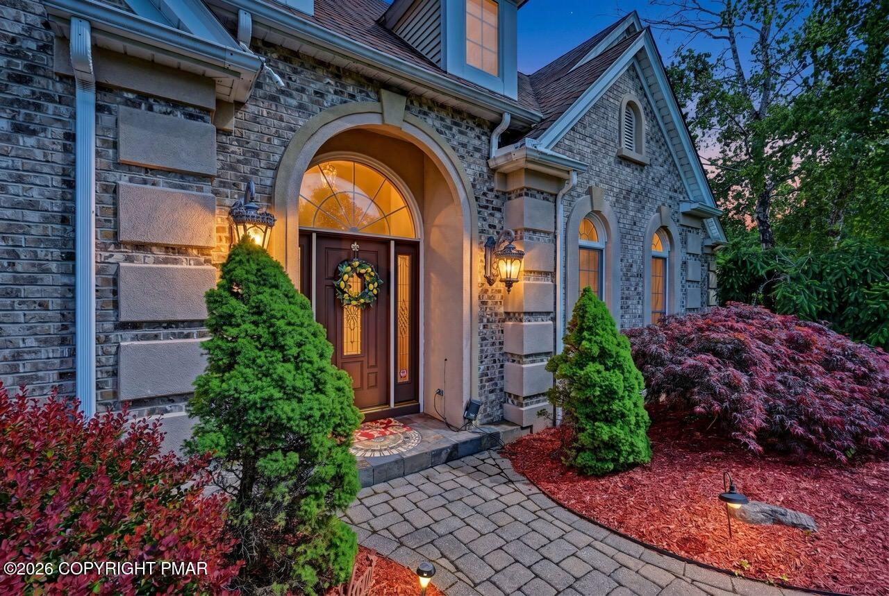 2134 Fox Run Road Property Photo 8