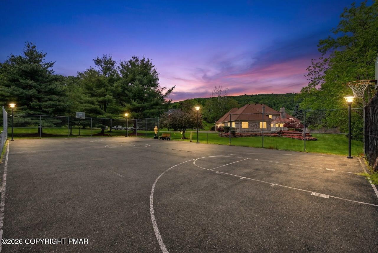 2134 Fox Run Road Property Photo 16