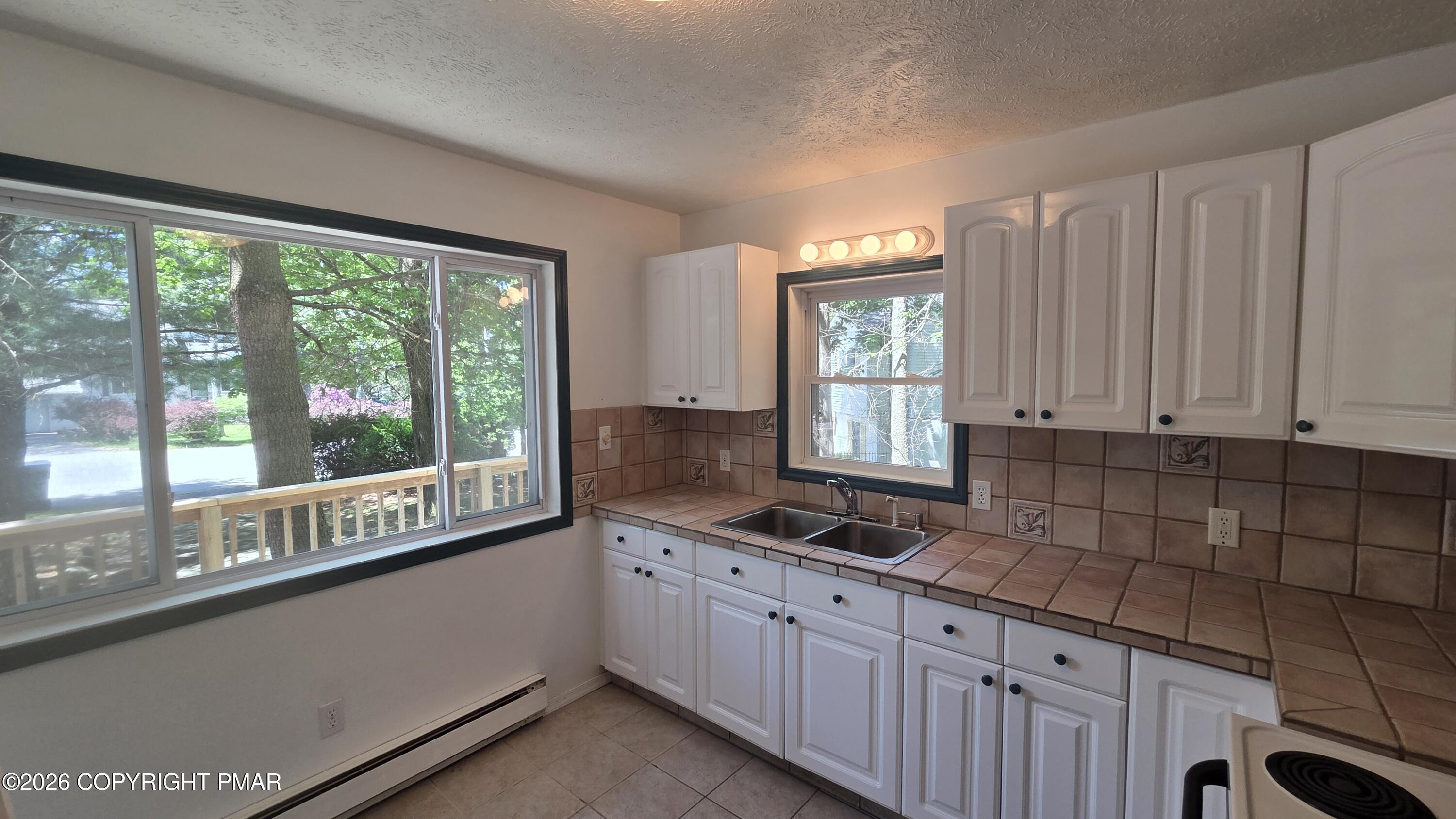 8232 Sunset Drive Property Photo 8