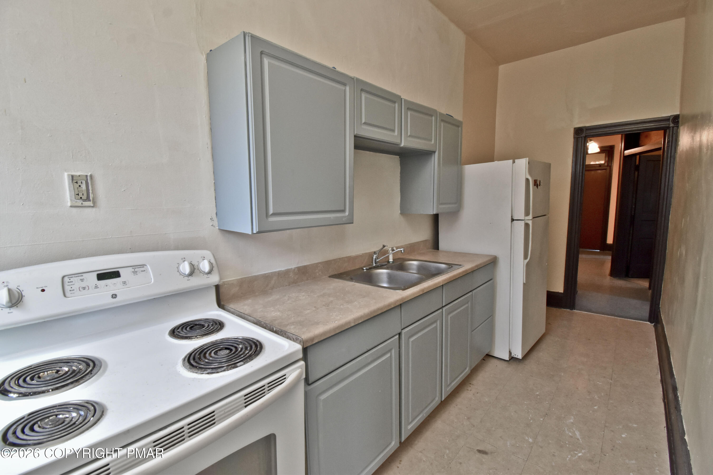 28 S Main Street Property Photo 4
