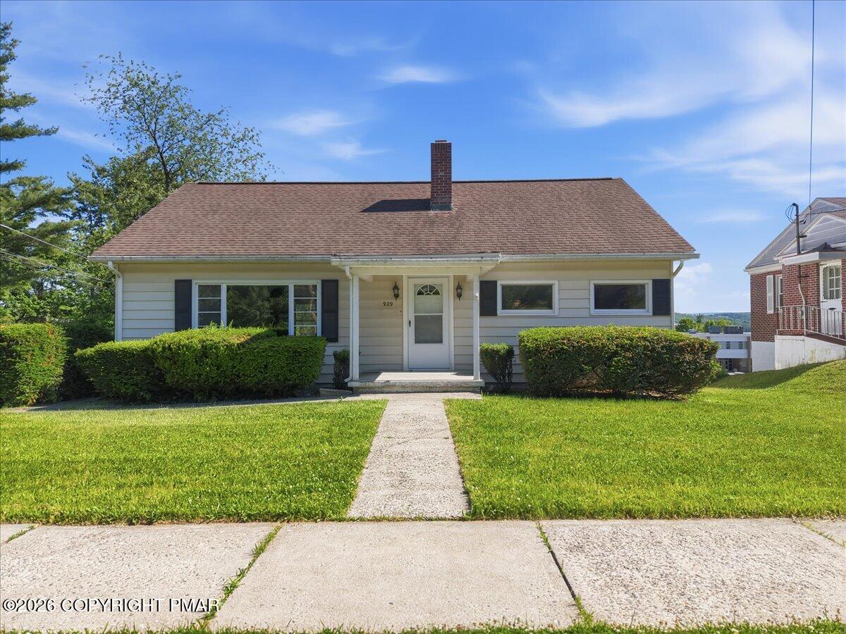 929 Coal Street Property Photo 2