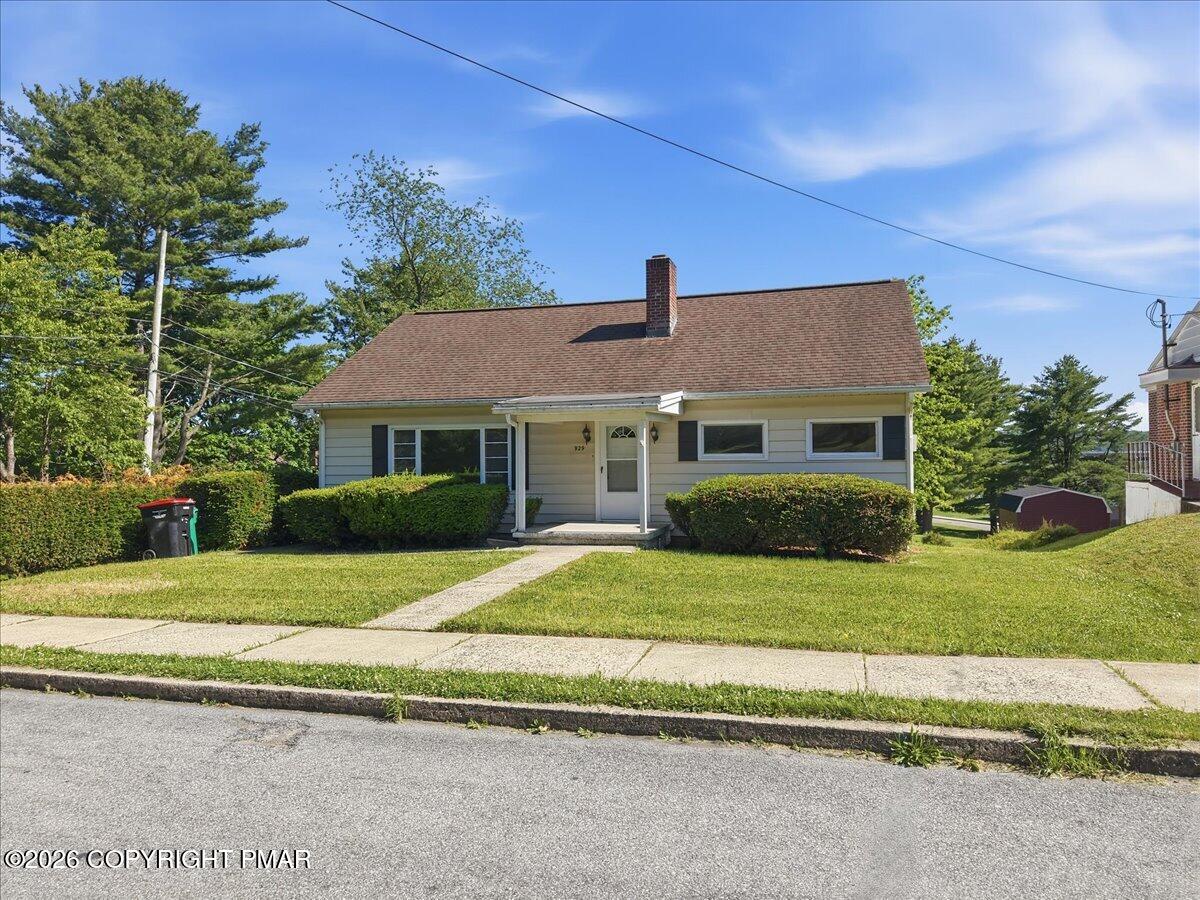 929 Coal Street Property Photo 4