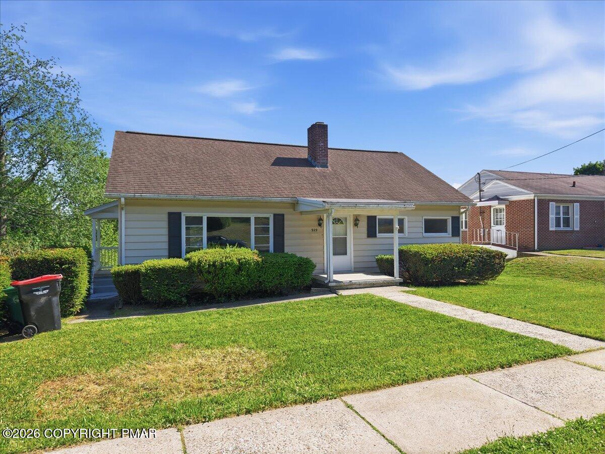 929 Coal Street Property Photo 5