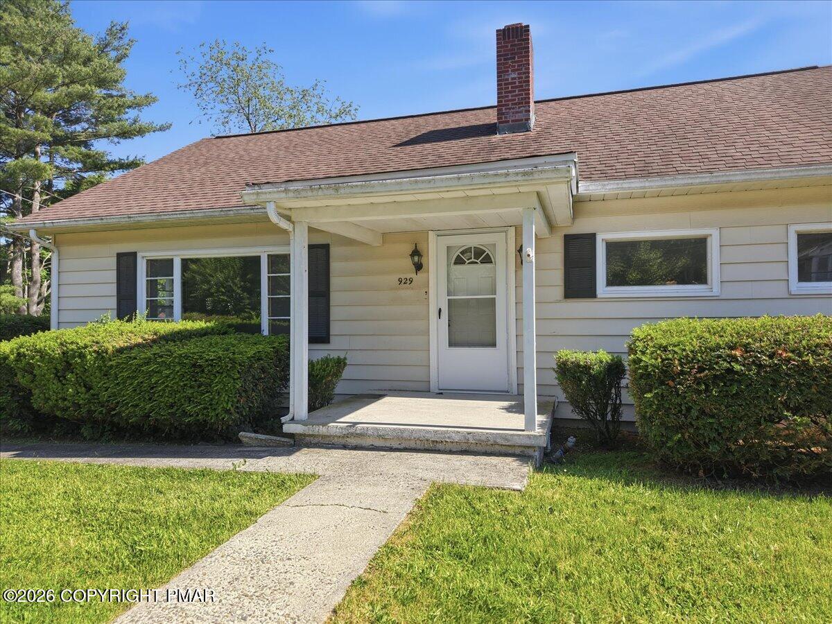 929 Coal Street Property Photo 9