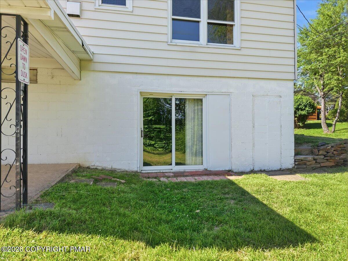 929 Coal Street Property Photo 60