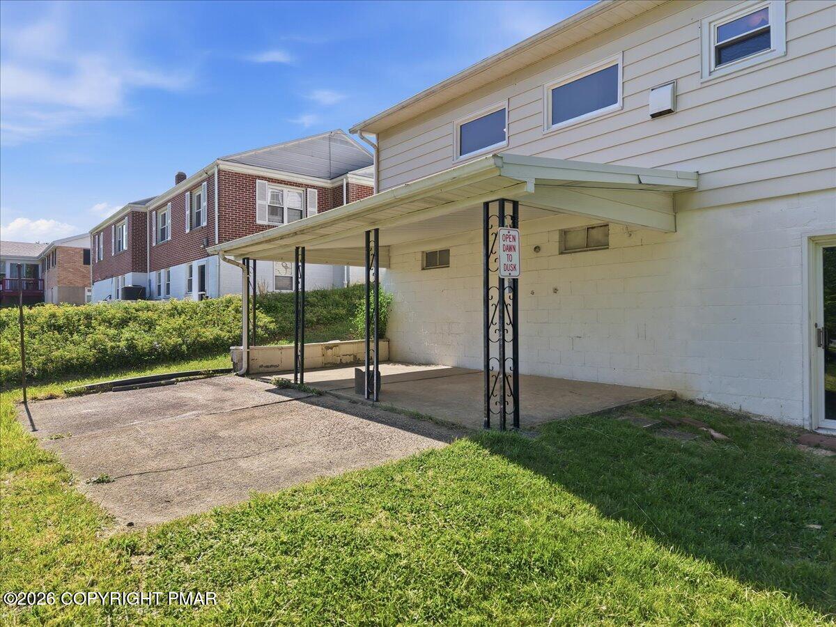 929 Coal Street Property Photo 62