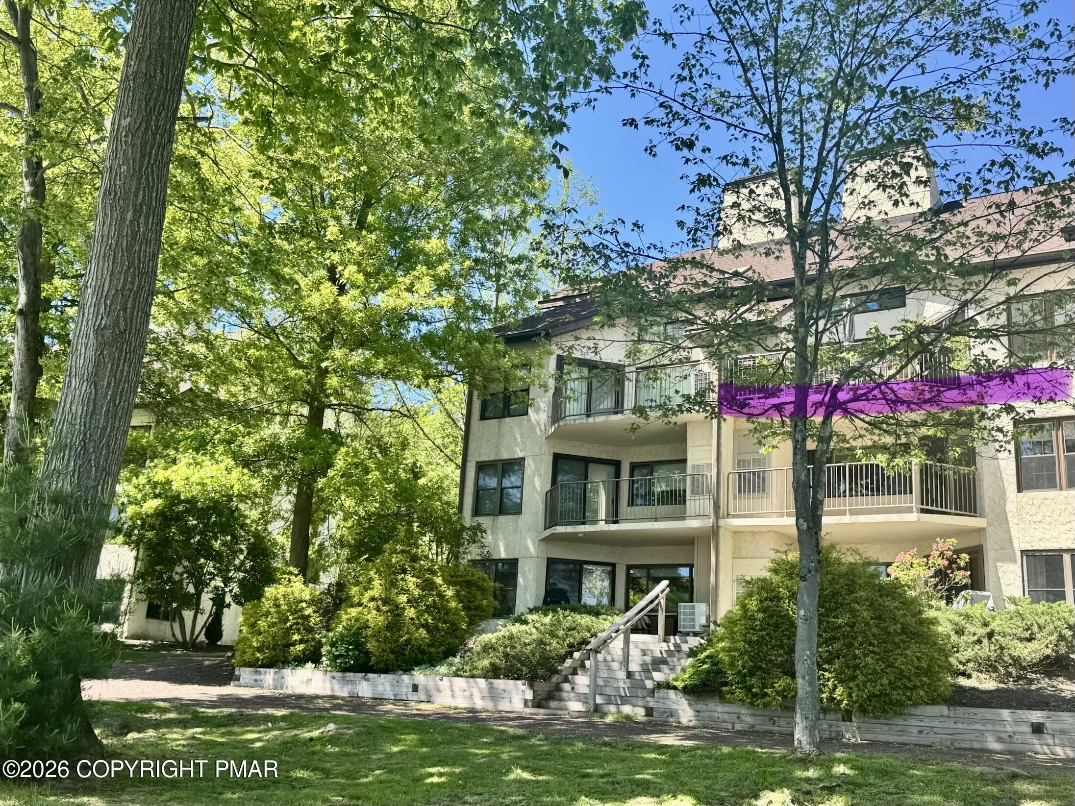 25 Midlake Drive # 301d Property Photo 1