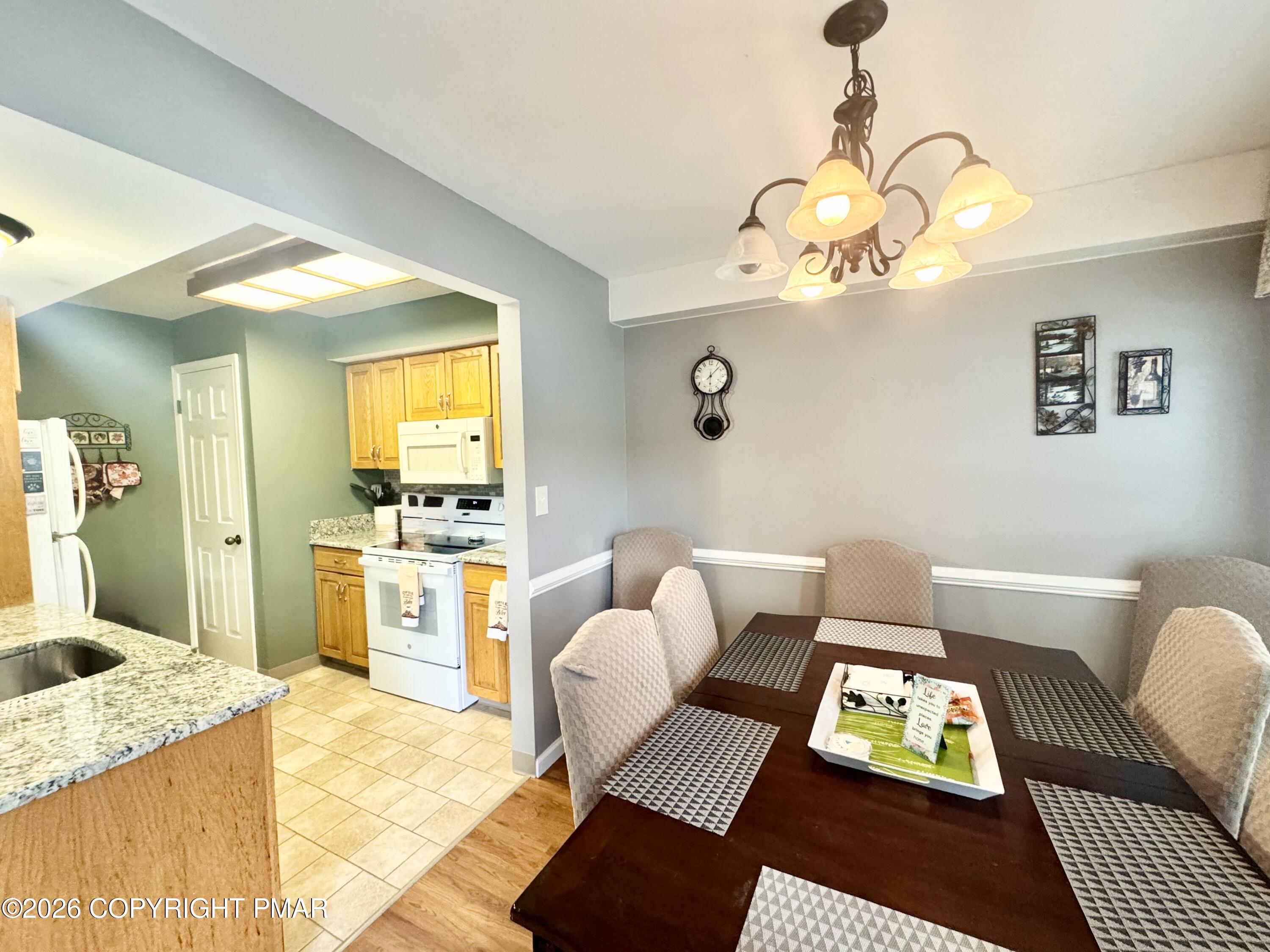 25 Midlake Drive # 301d Property Photo 10
