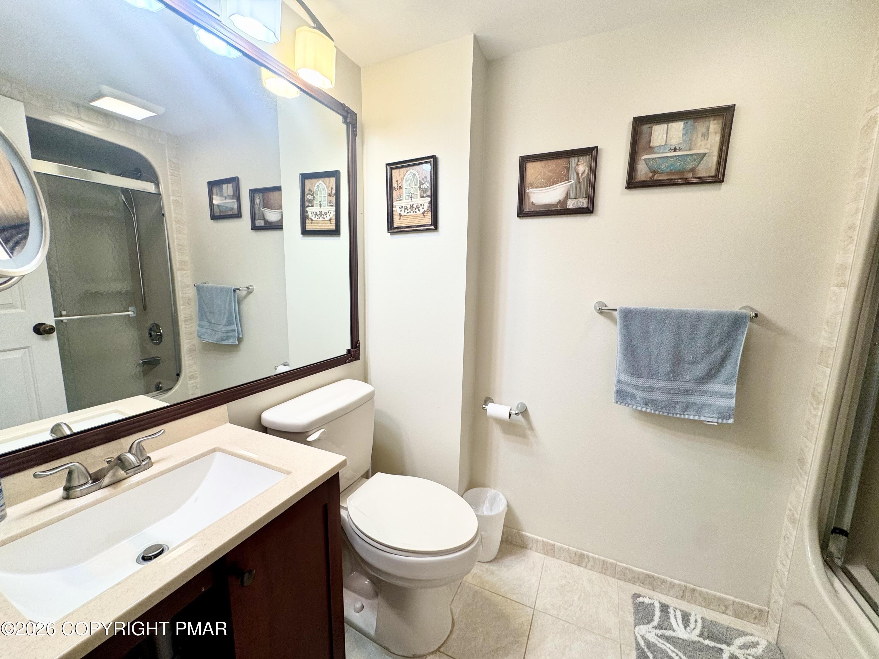 25 Midlake Drive # 301d Property Photo 16