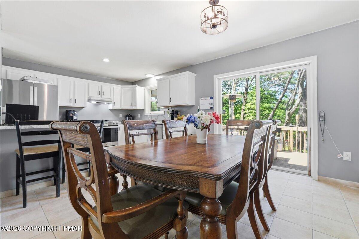 9807 Deerwood Drive Property Photo 18