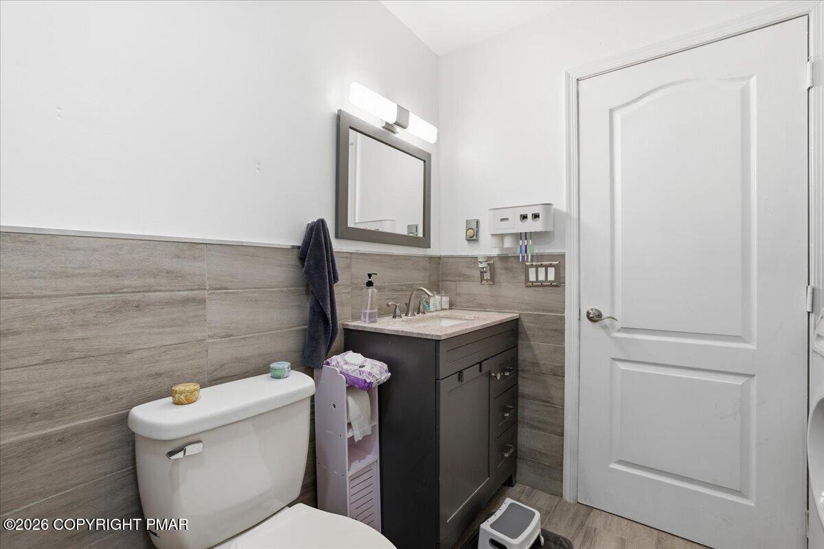 9807 Deerwood Drive Property Photo 42