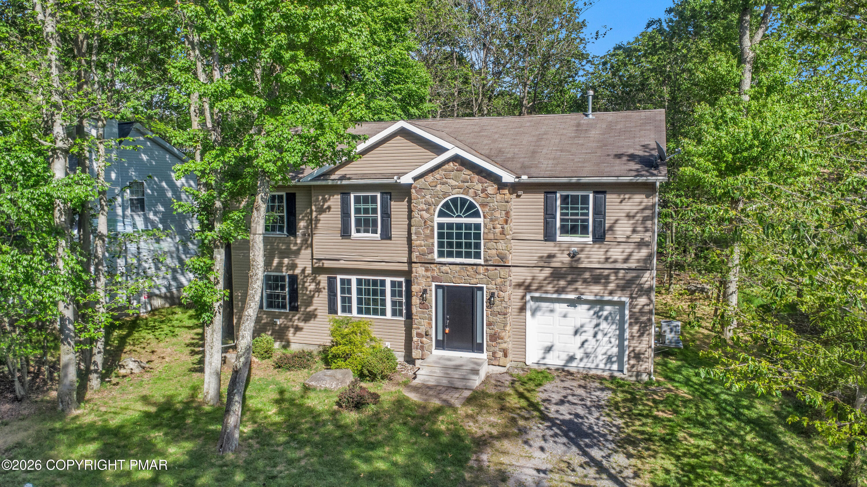 8913 Deerfield Road Property Photo 1
