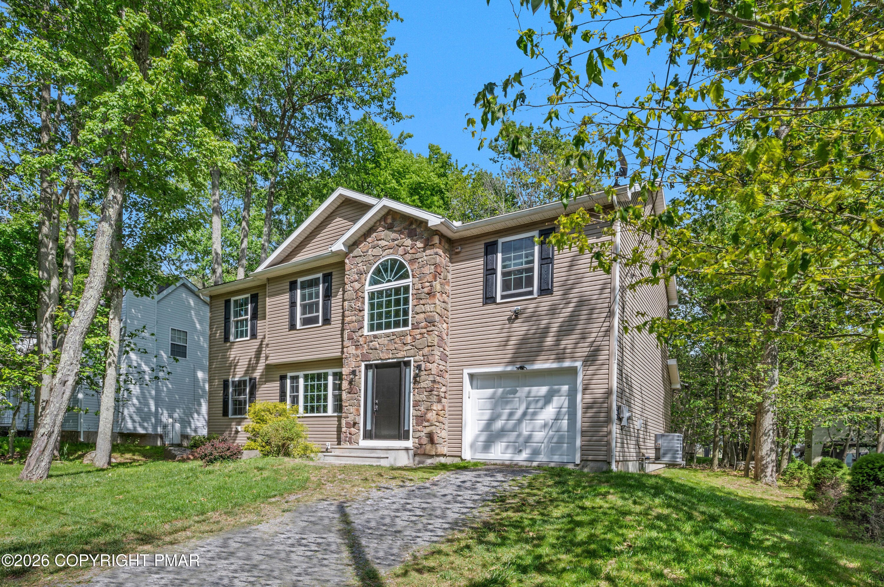 8913 Deerfield Road Property Photo 3