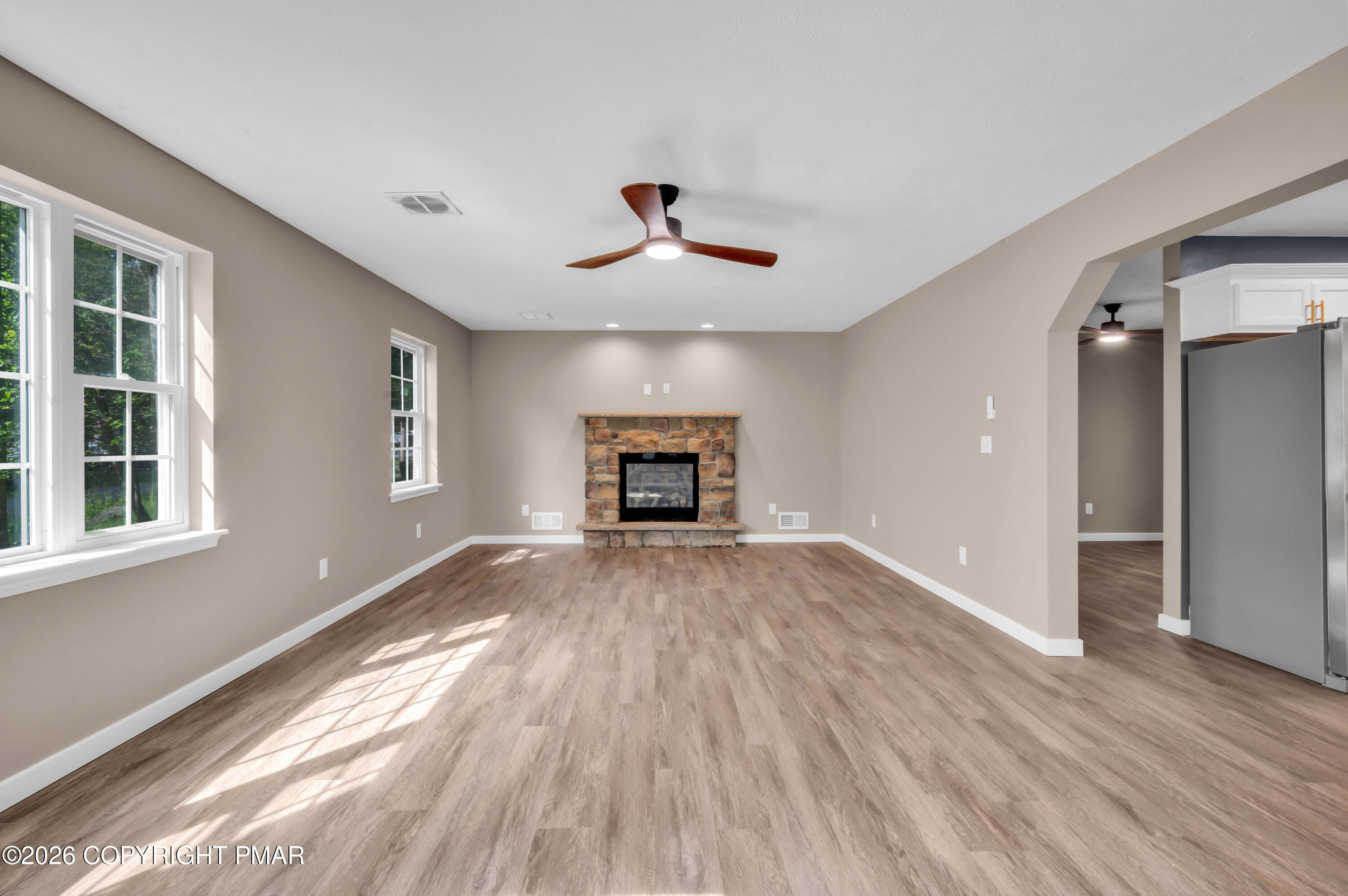 8913 Deerfield Road Property Photo 5