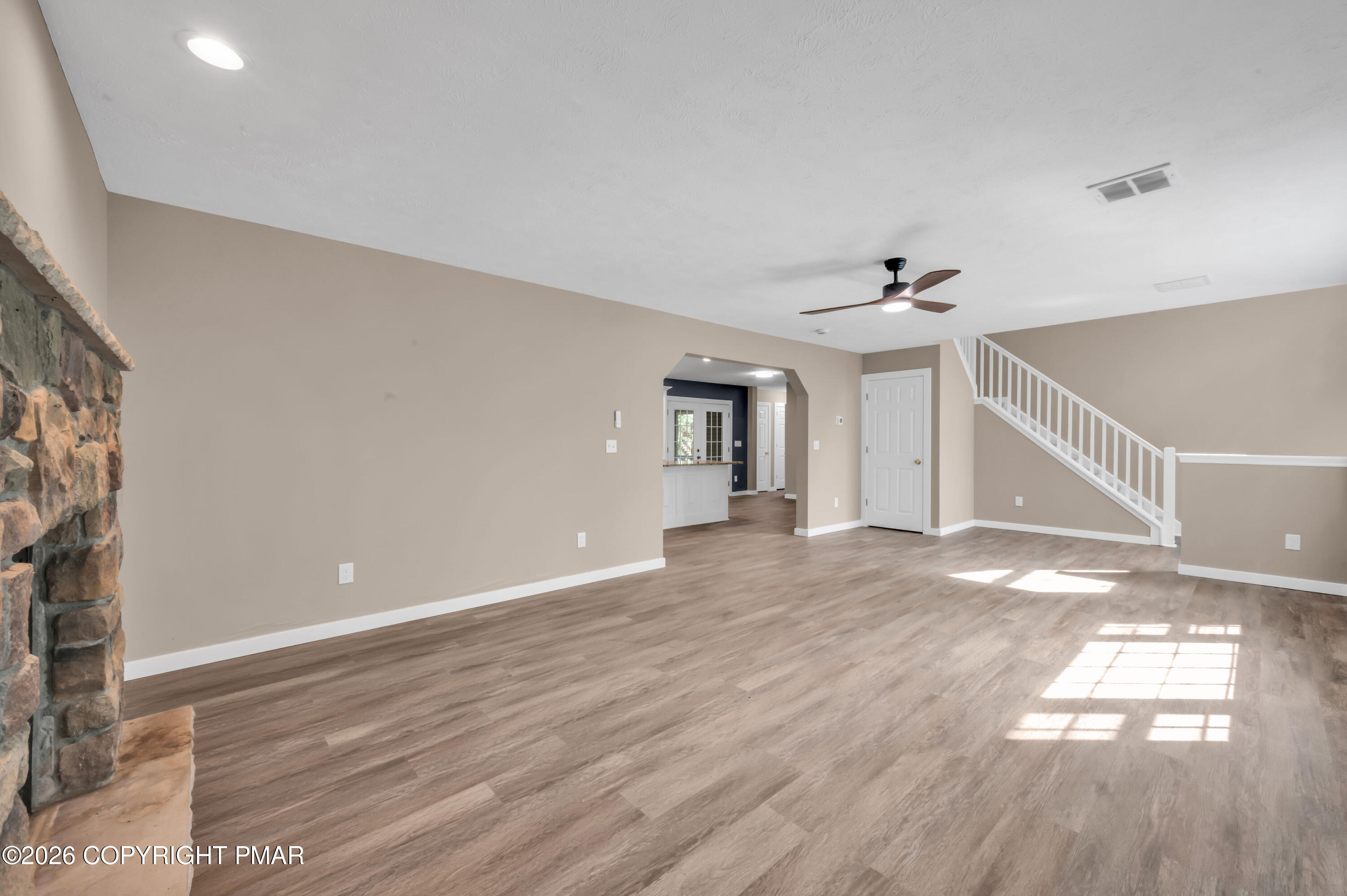 8913 Deerfield Road Property Photo 8