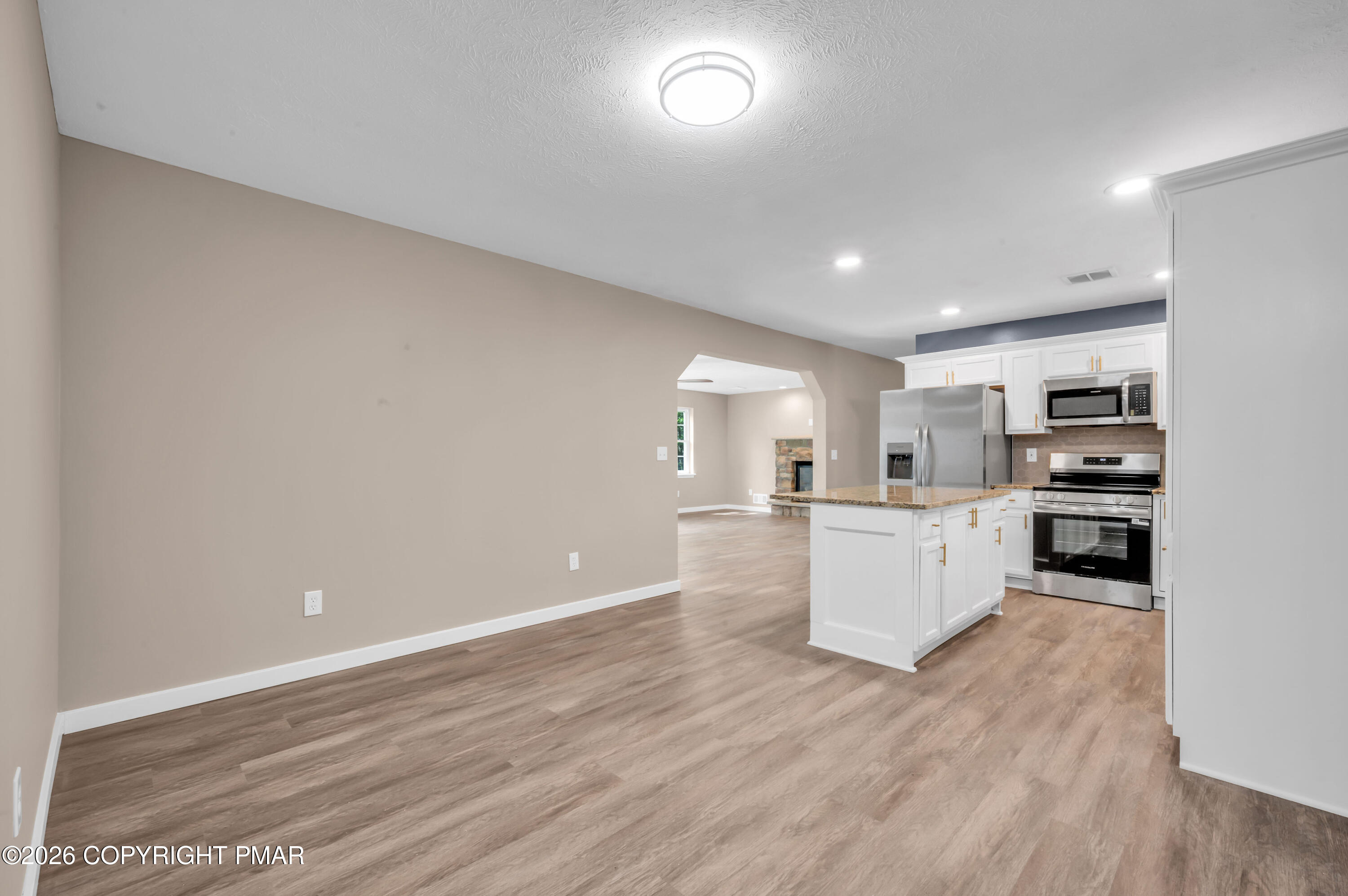 8913 Deerfield Road Property Photo 11