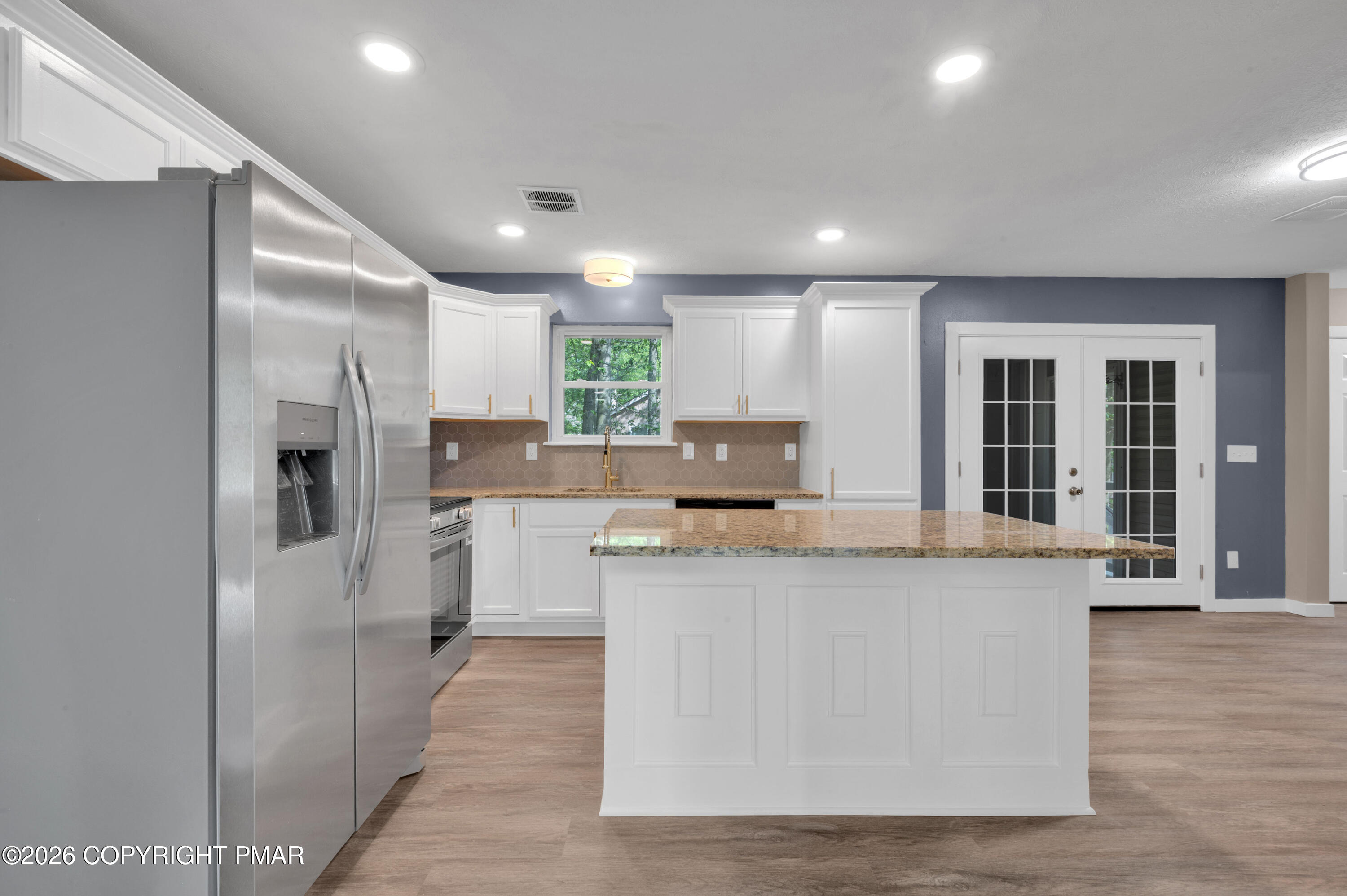 8913 Deerfield Road Property Photo 12