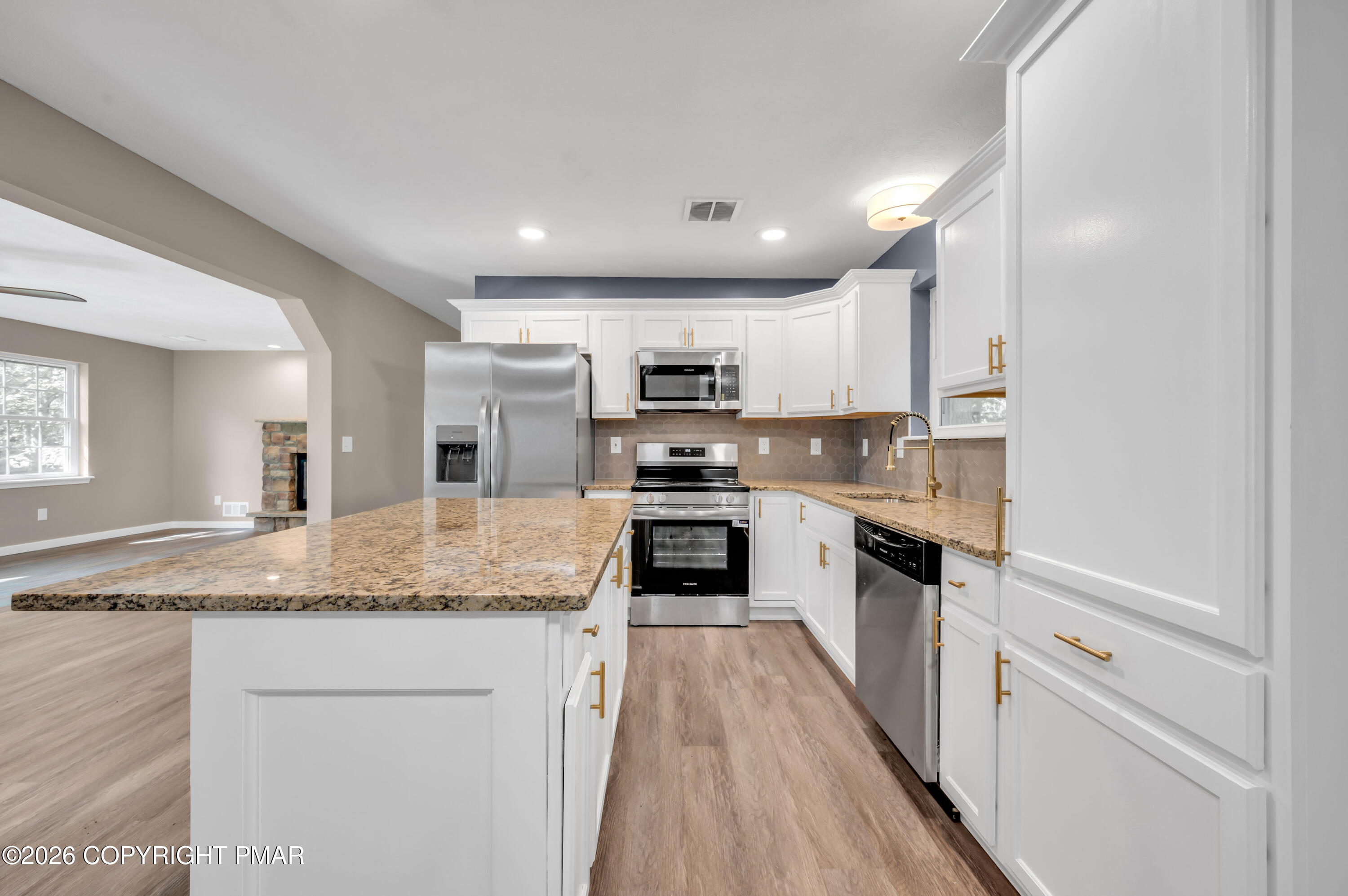 8913 Deerfield Road Property Photo 13