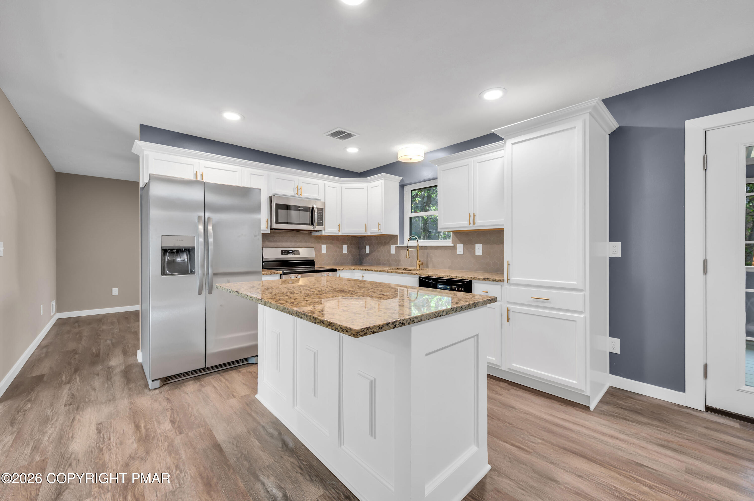 8913 Deerfield Road Property Photo 14