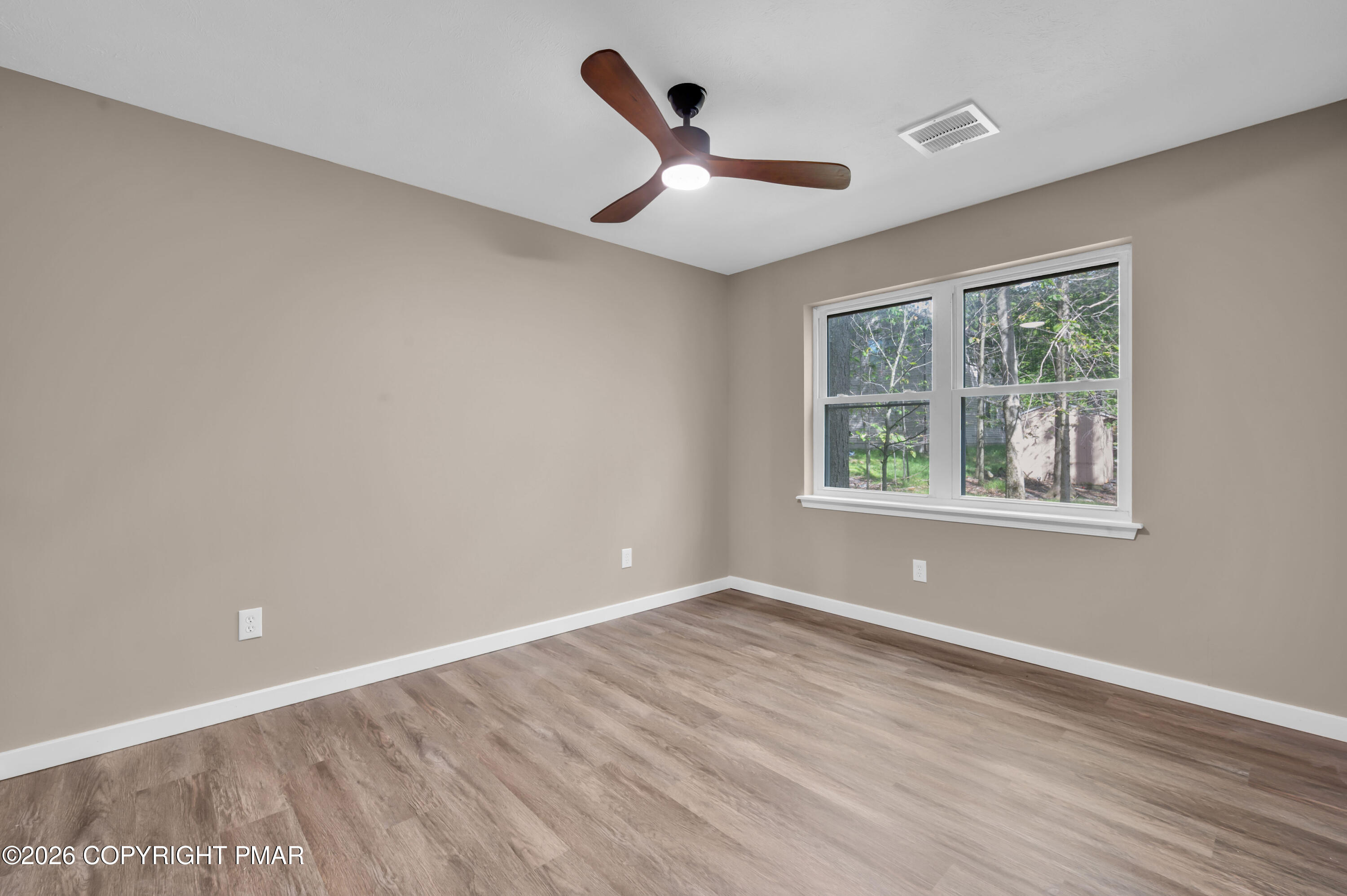 8913 Deerfield Road Property Photo 16