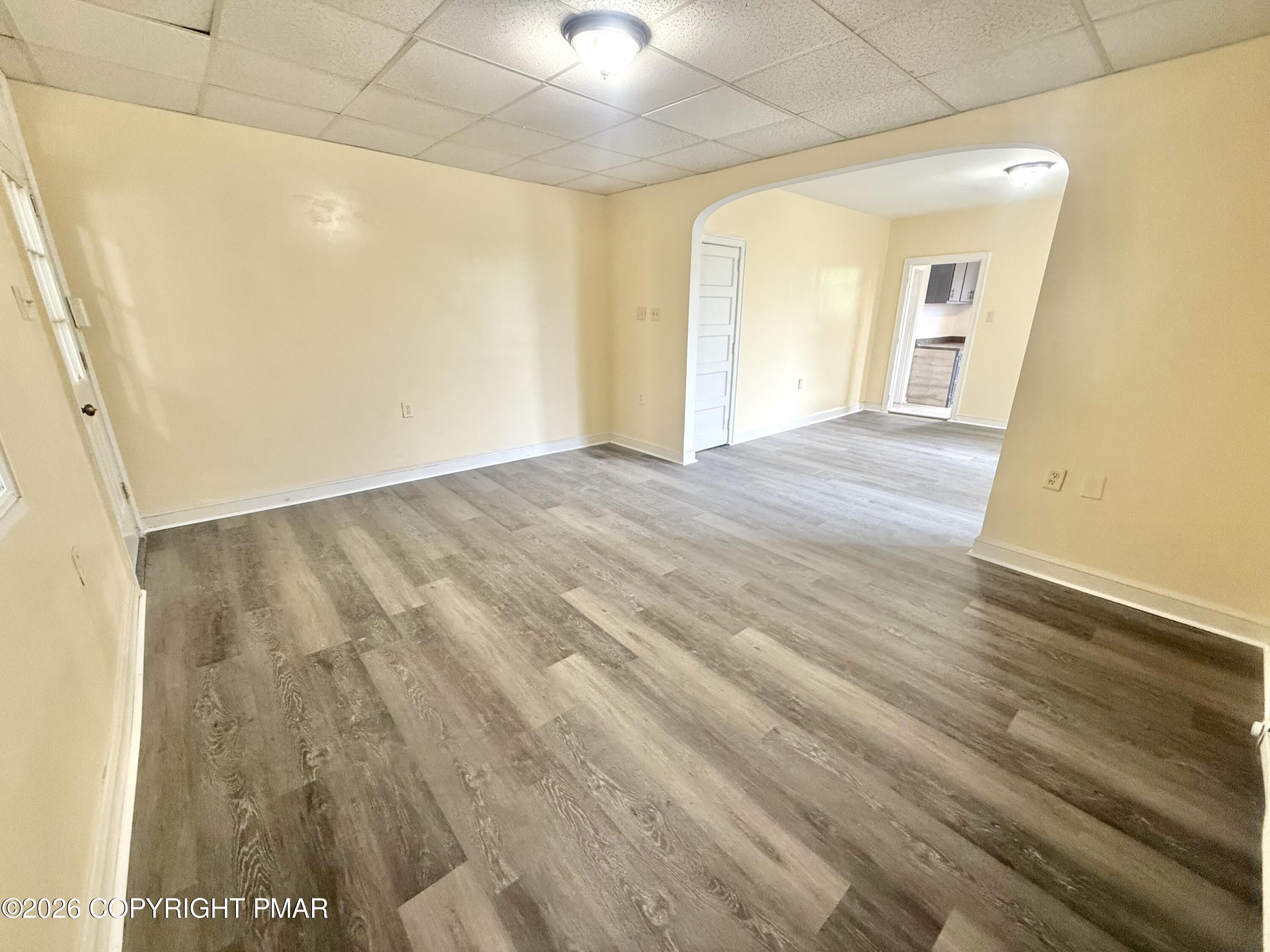 309-311 E E Ridge Street Property Photo 7