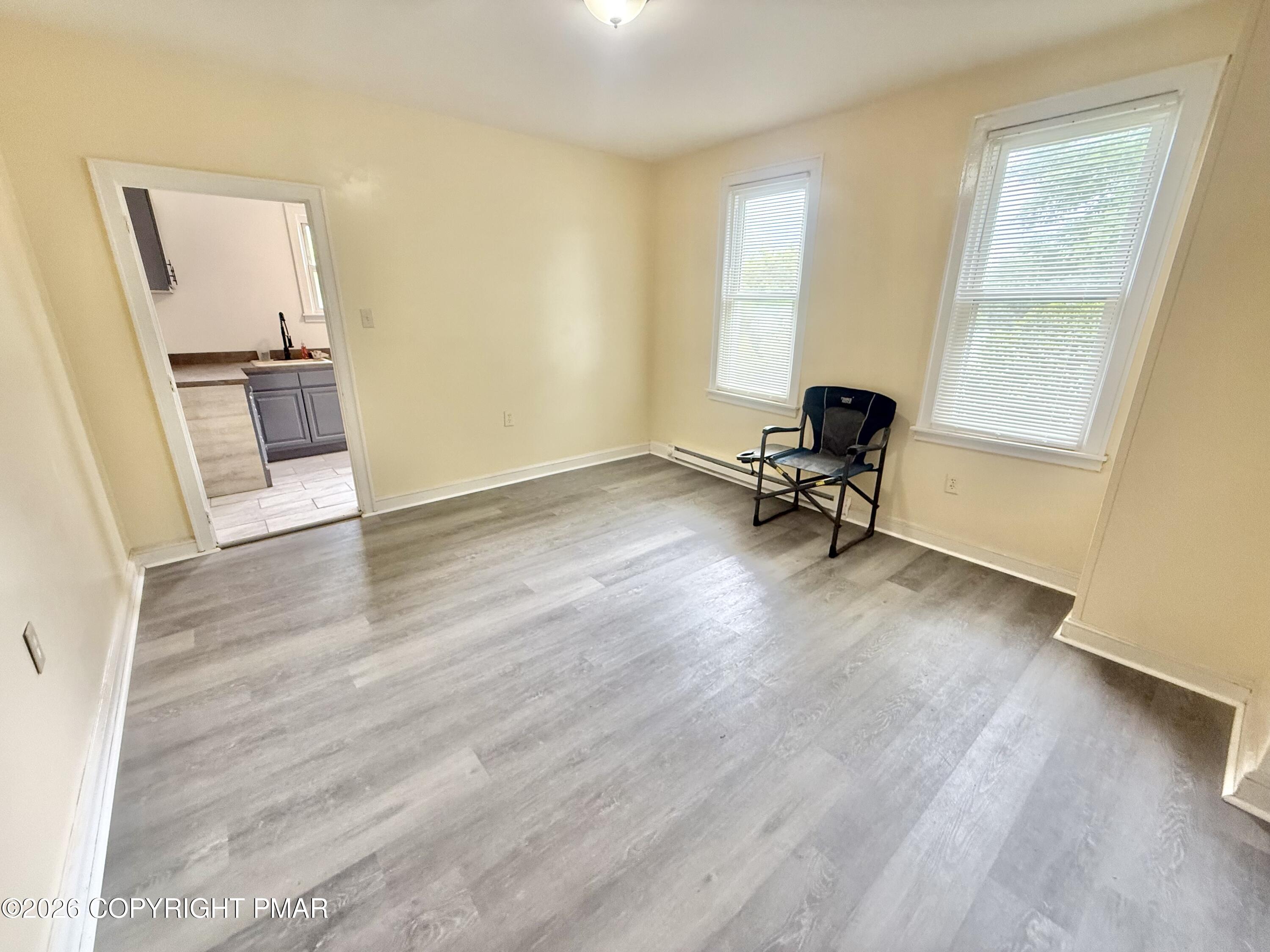 309-311 E E Ridge Street Property Photo 9