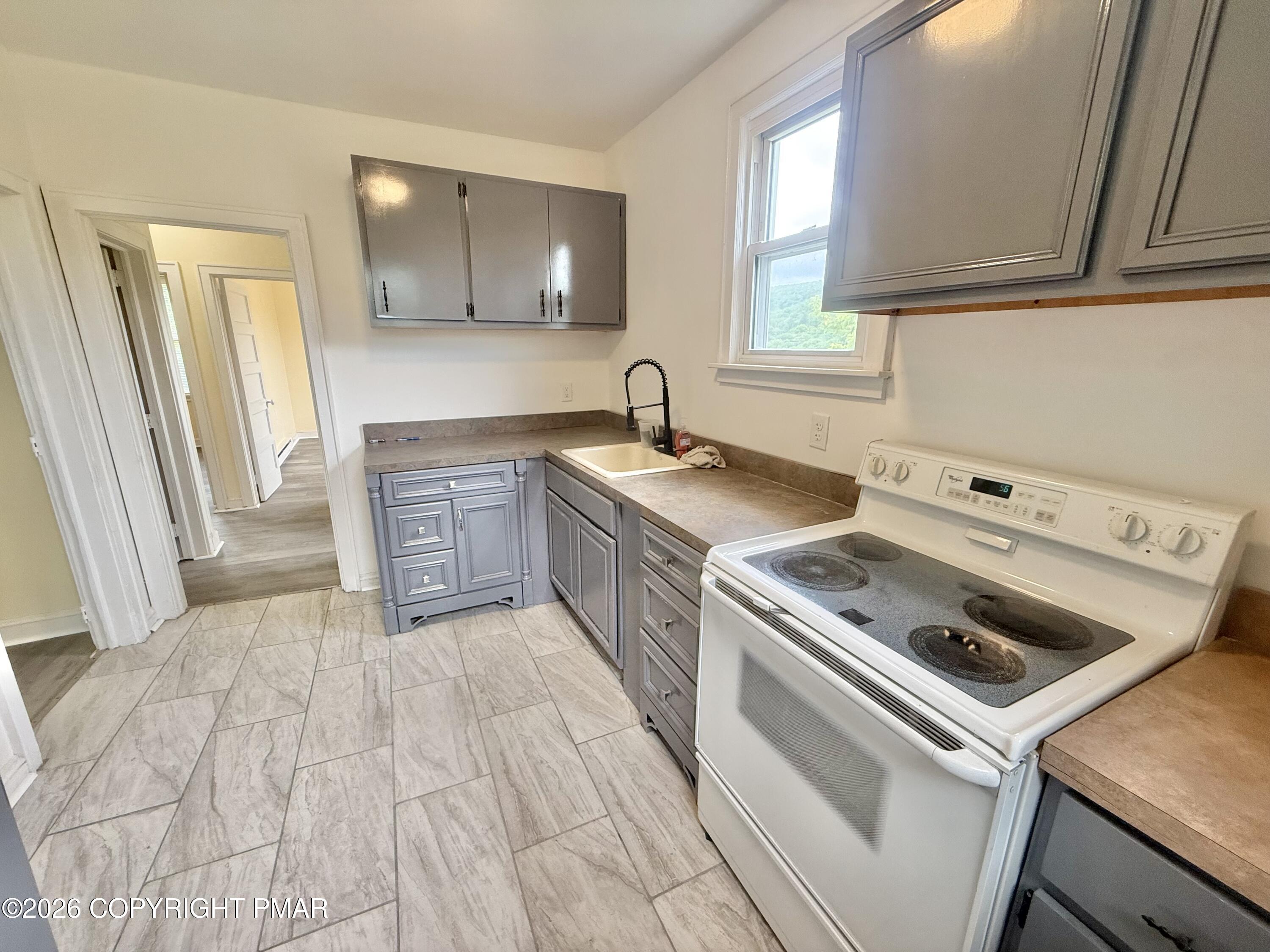 309-311 E E Ridge Street Property Photo 12