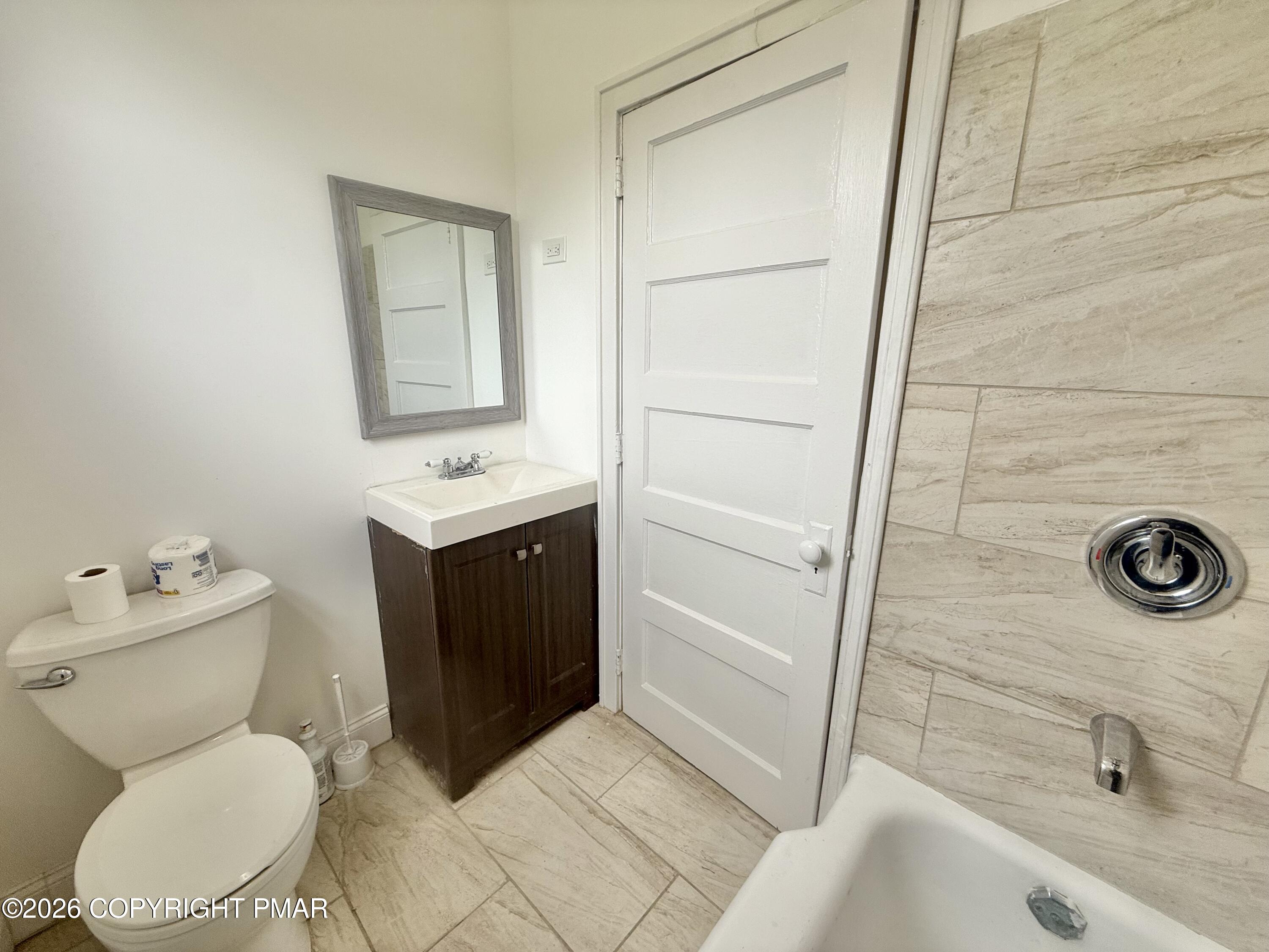 309-311 E E Ridge Street Property Photo 14