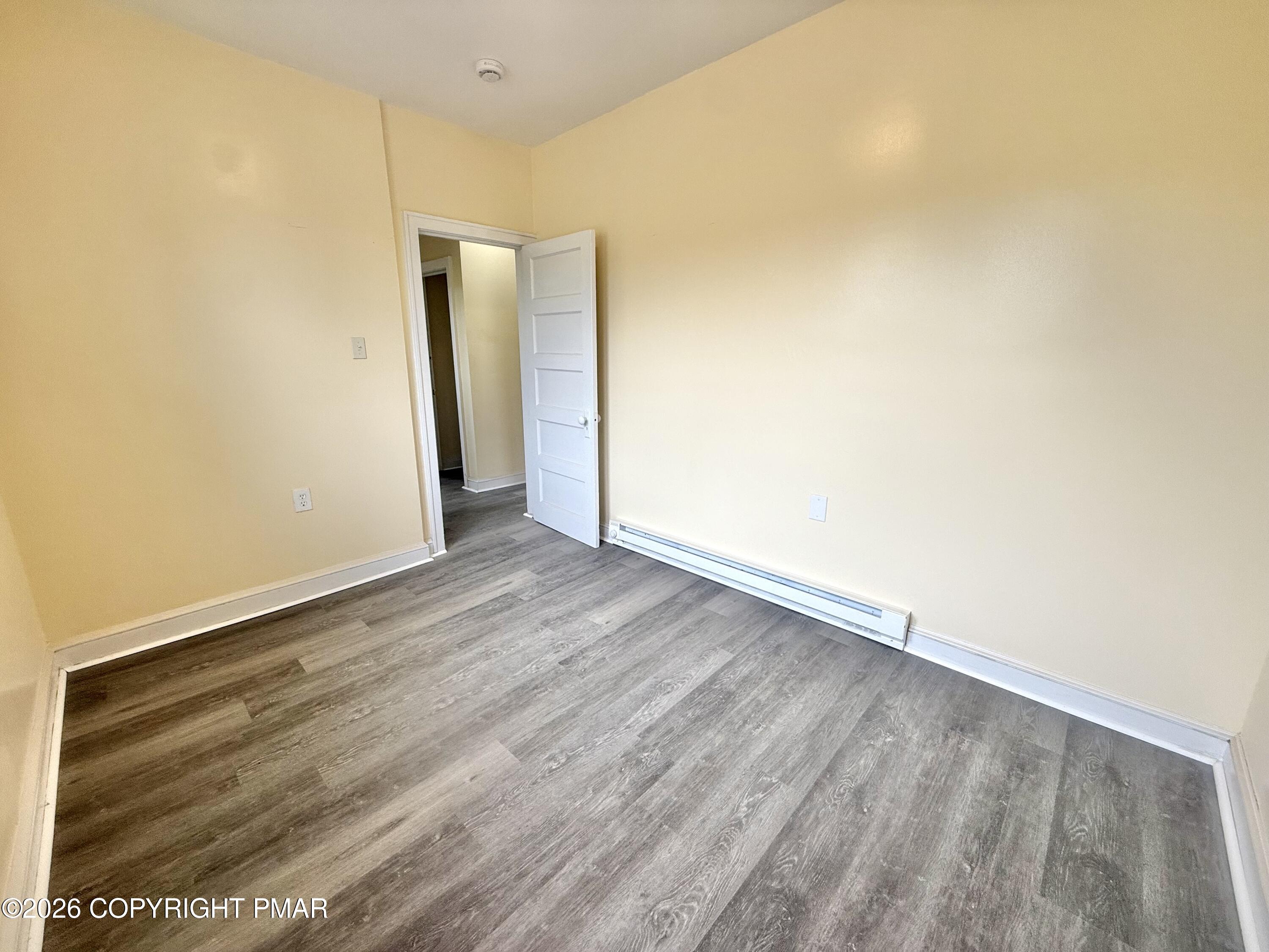 309-311 E E Ridge Street Property Photo 16