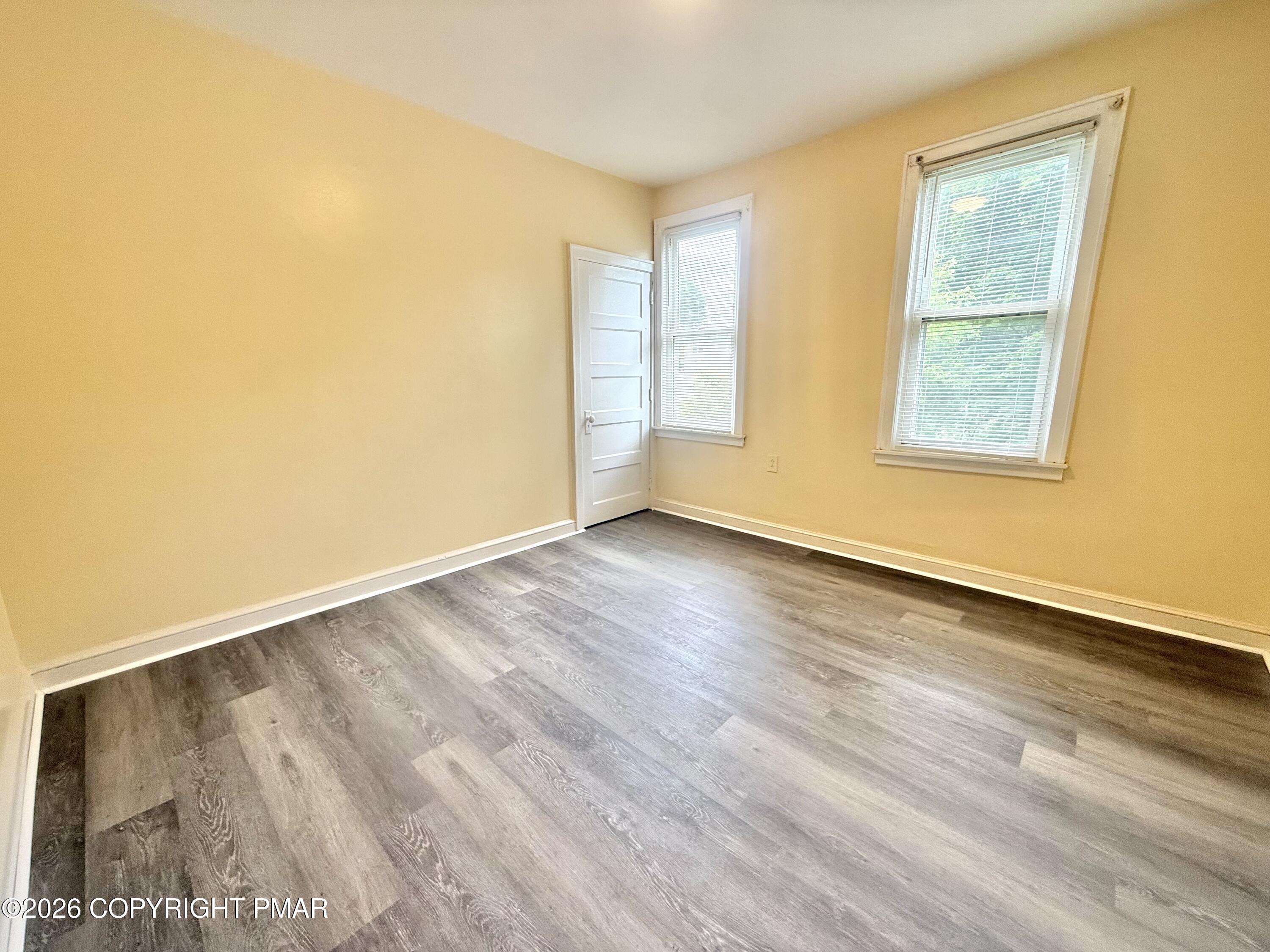 309-311 E E Ridge Street Property Photo 17