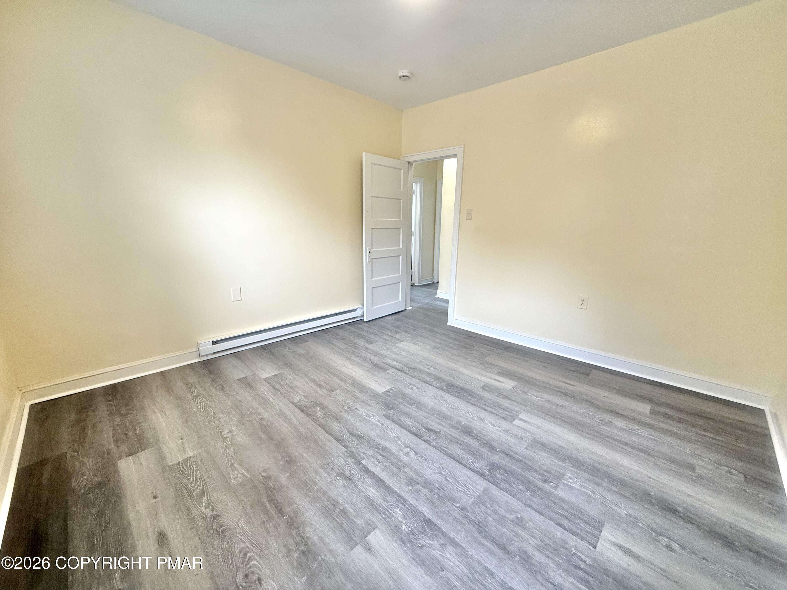 309-311 E E Ridge Street Property Photo 18