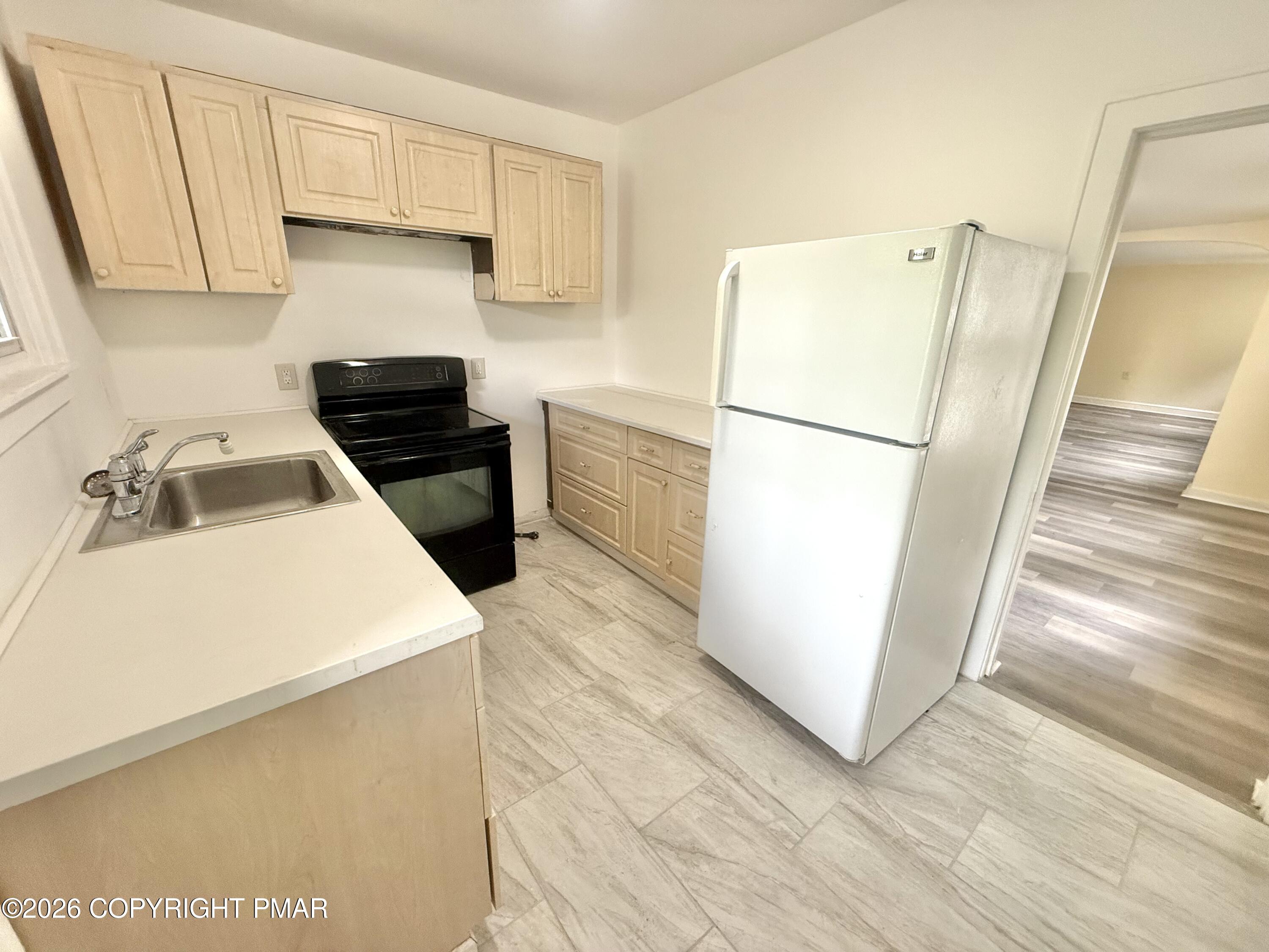 309-311 E E Ridge Street Property Photo 22