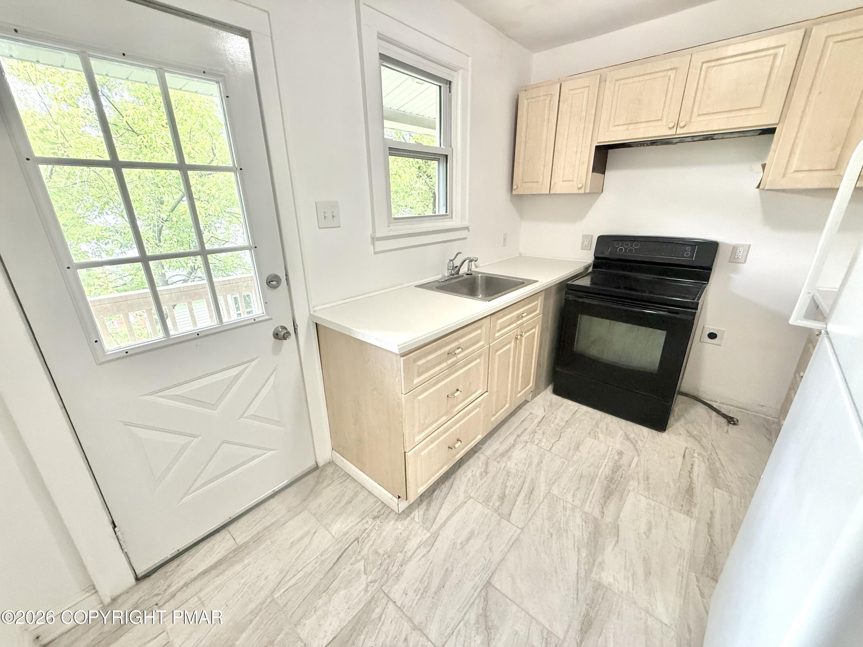 309-311 E E Ridge Street Property Photo 26