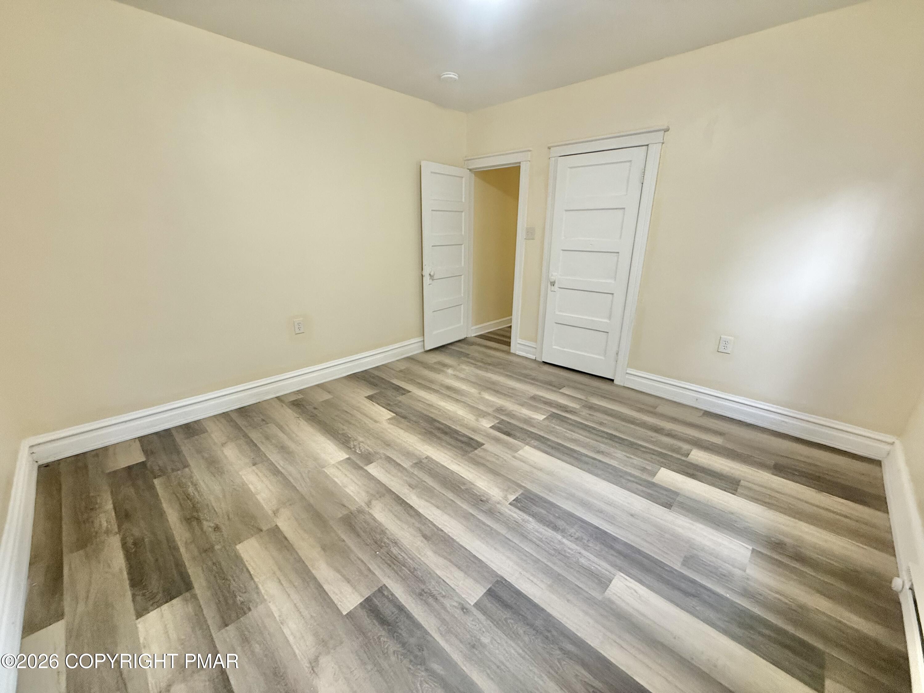 309-311 E E Ridge Street Property Photo 28