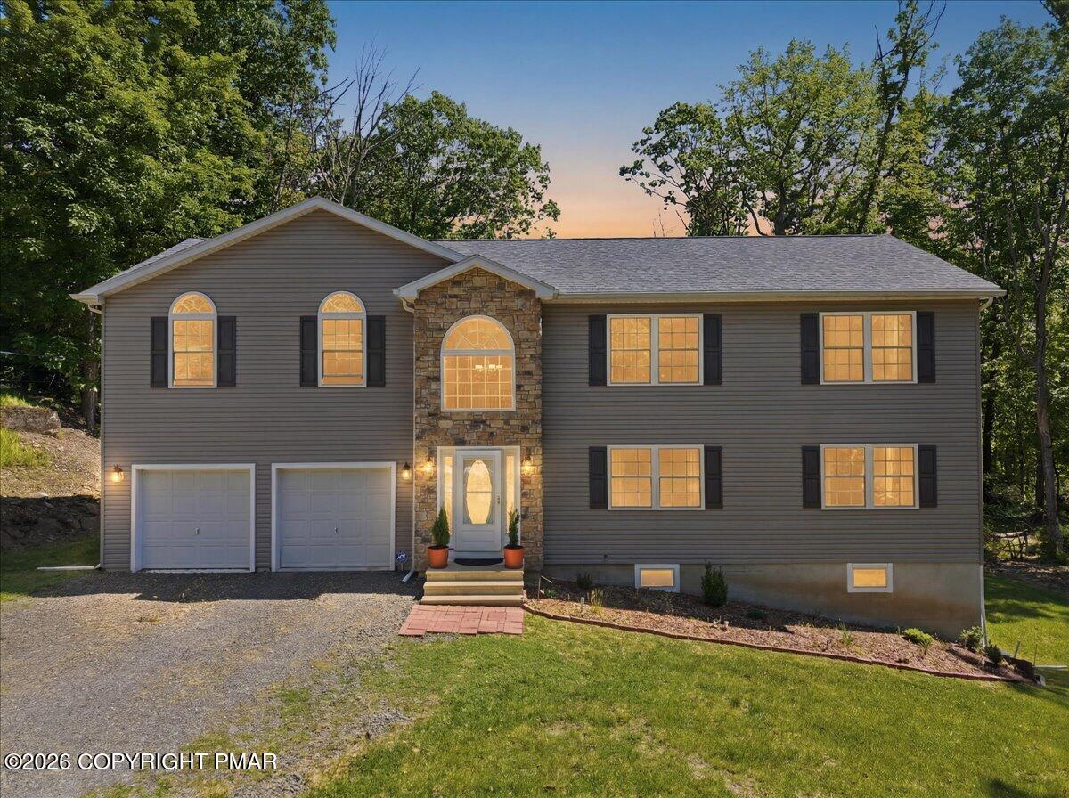 631 Sunglo Lane Property Photo 1