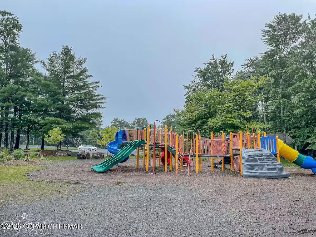 Fairhaven Dr 428 Drive Property Photo 6