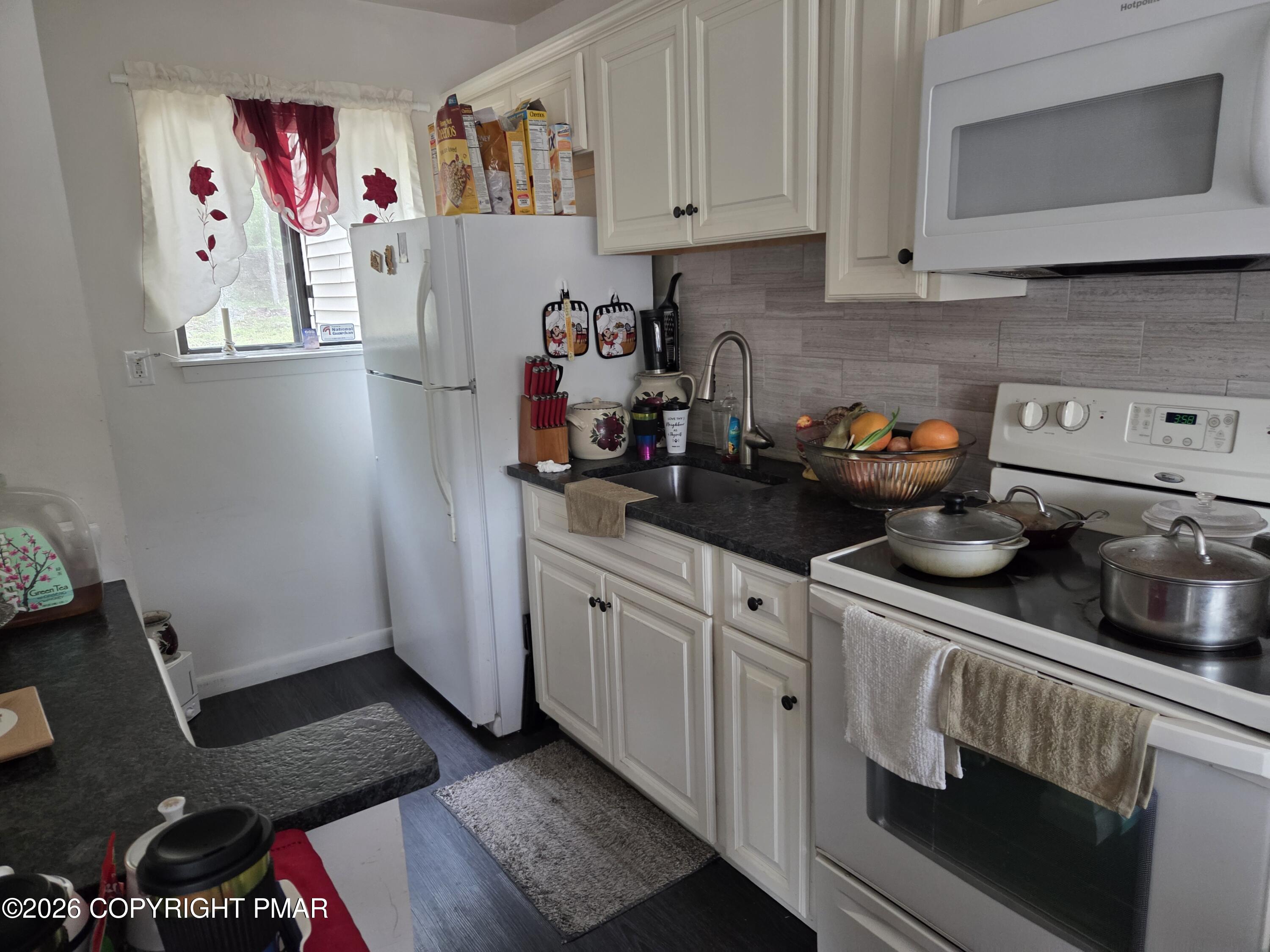 3326 Windermere Drive Property Photo 15