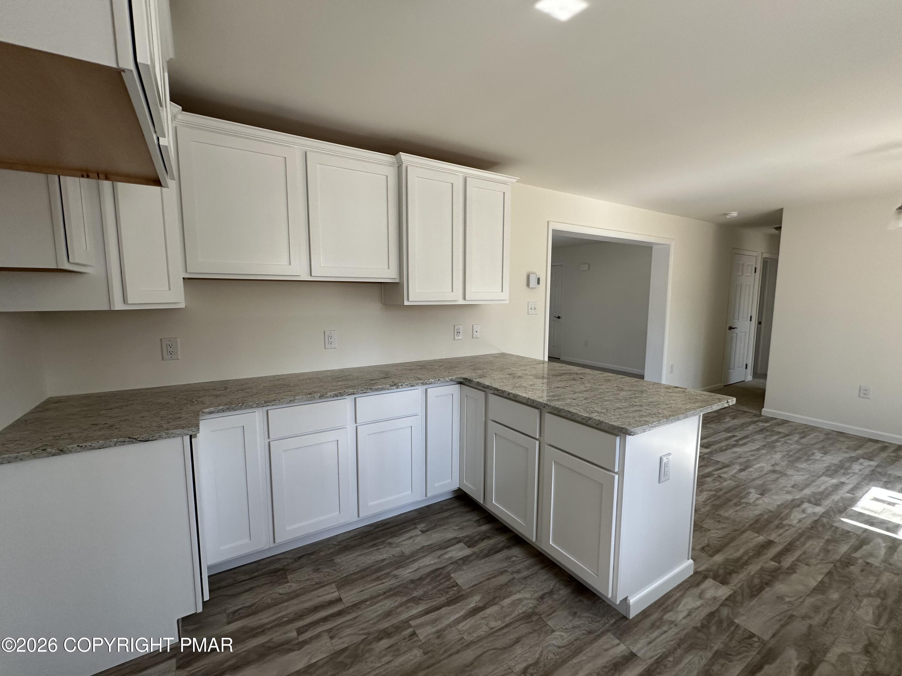 1726 Rolling Hills Drive Property Photo 7