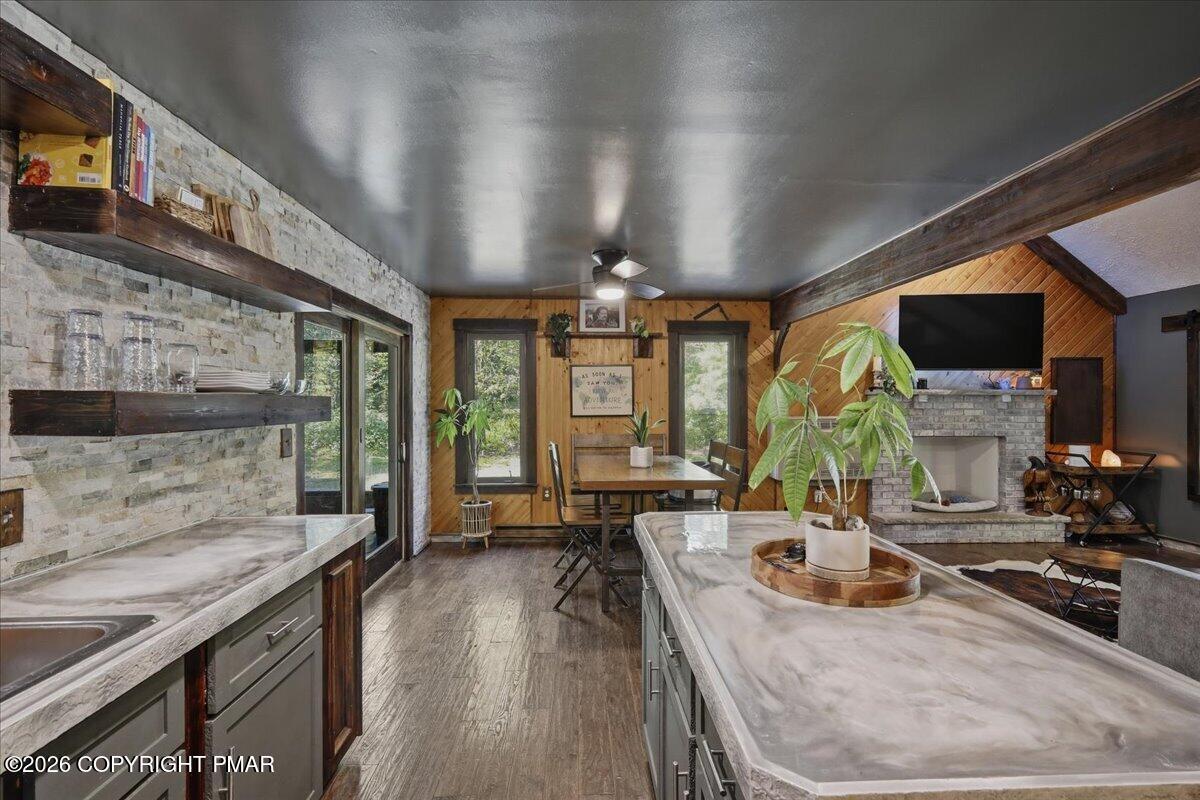 3125 Robert David Drive Property Photo 7