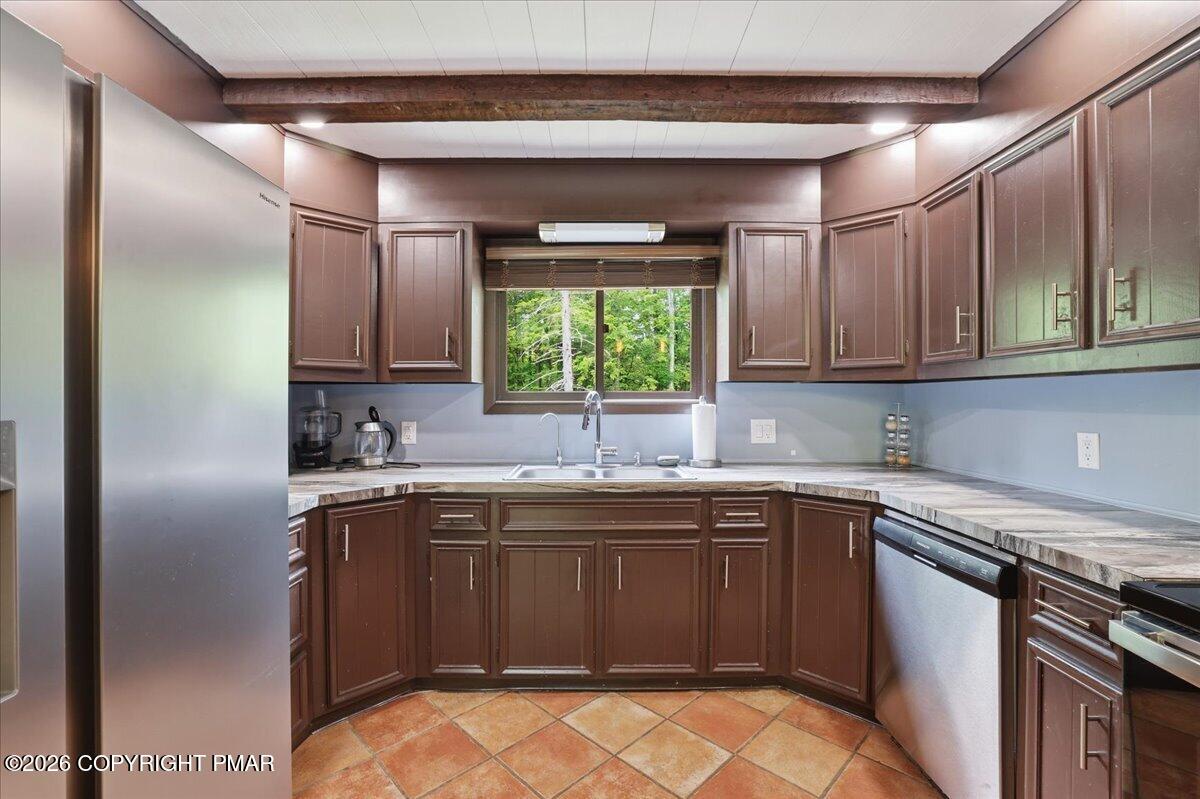 353 Scotch Pine Drive Property Photo 24