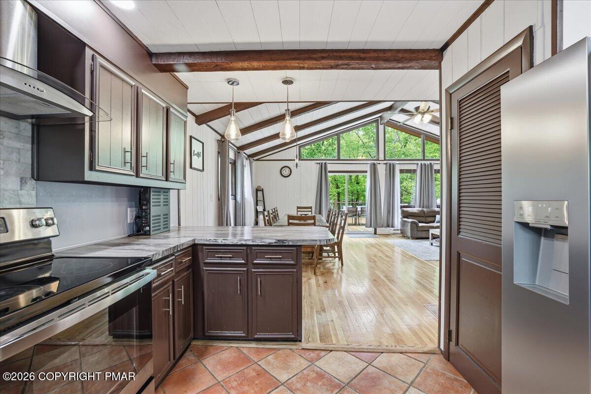 353 Scotch Pine Drive Property Photo 27