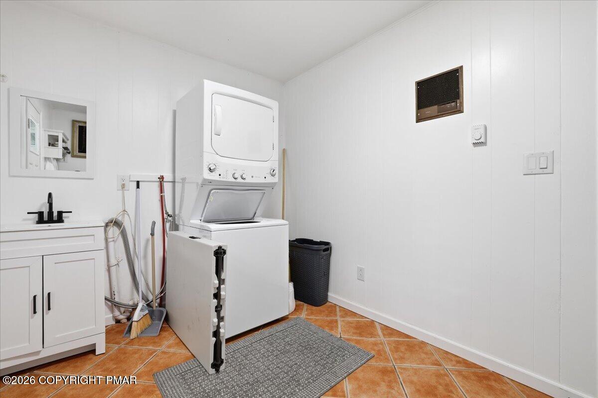 353 Scotch Pine Drive Property Photo 60