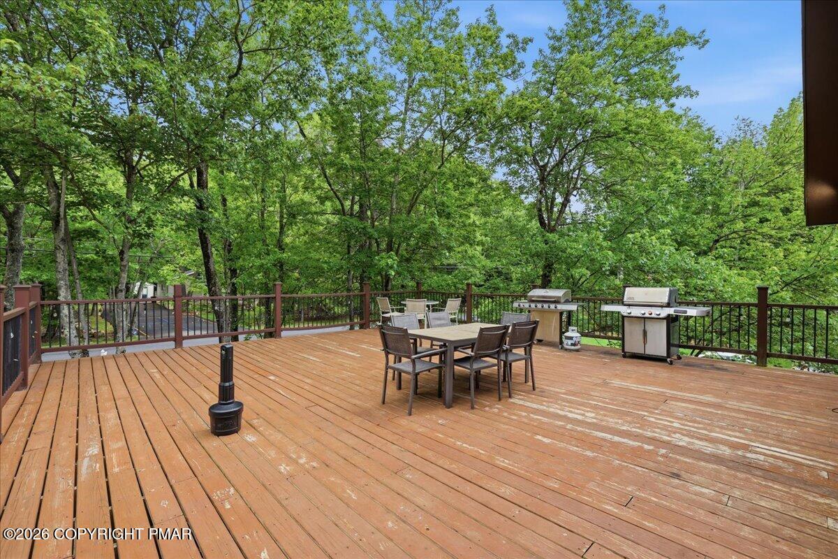 353 Scotch Pine Drive Property Photo 70