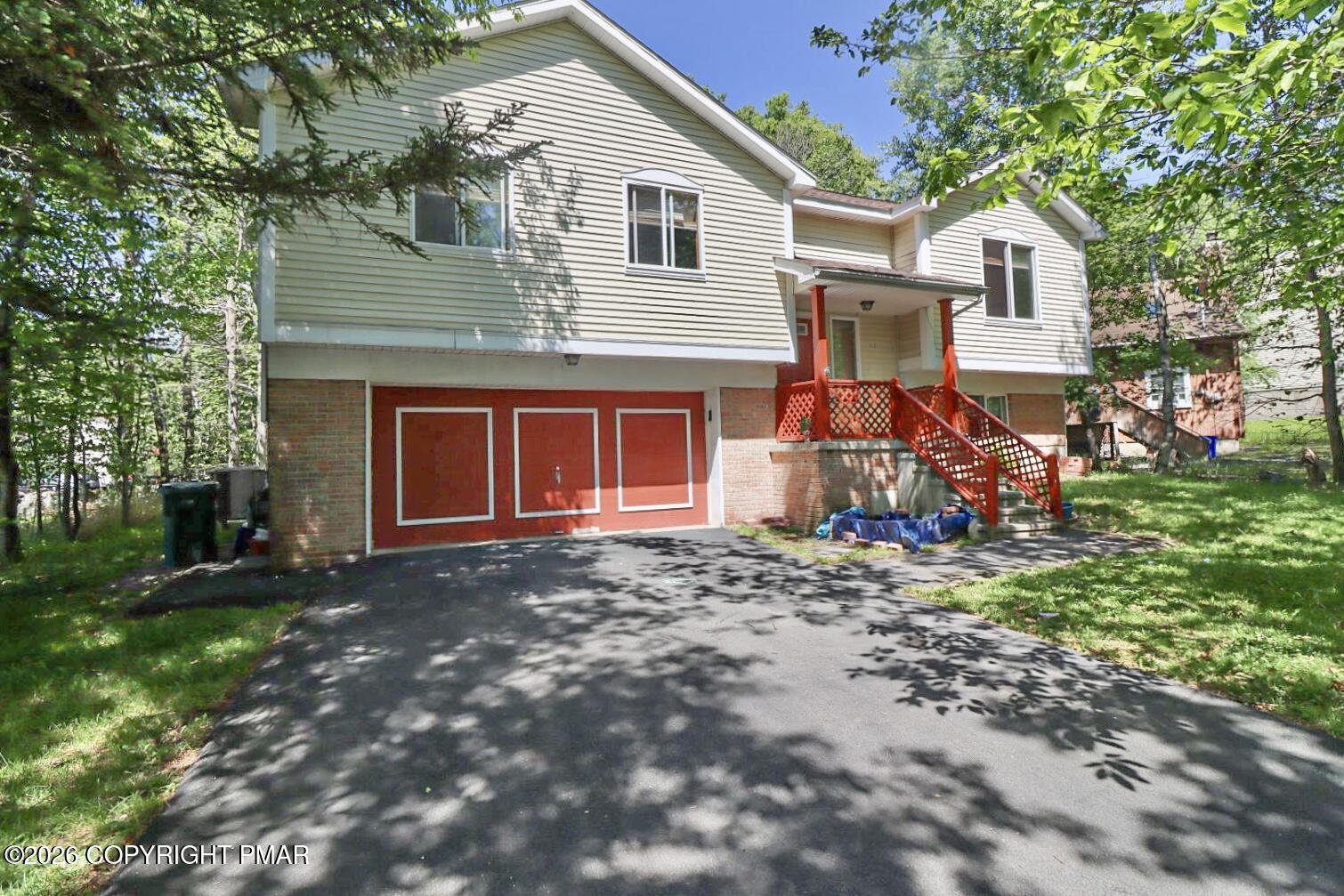 3145 Carobeth Drive Property Photo 3