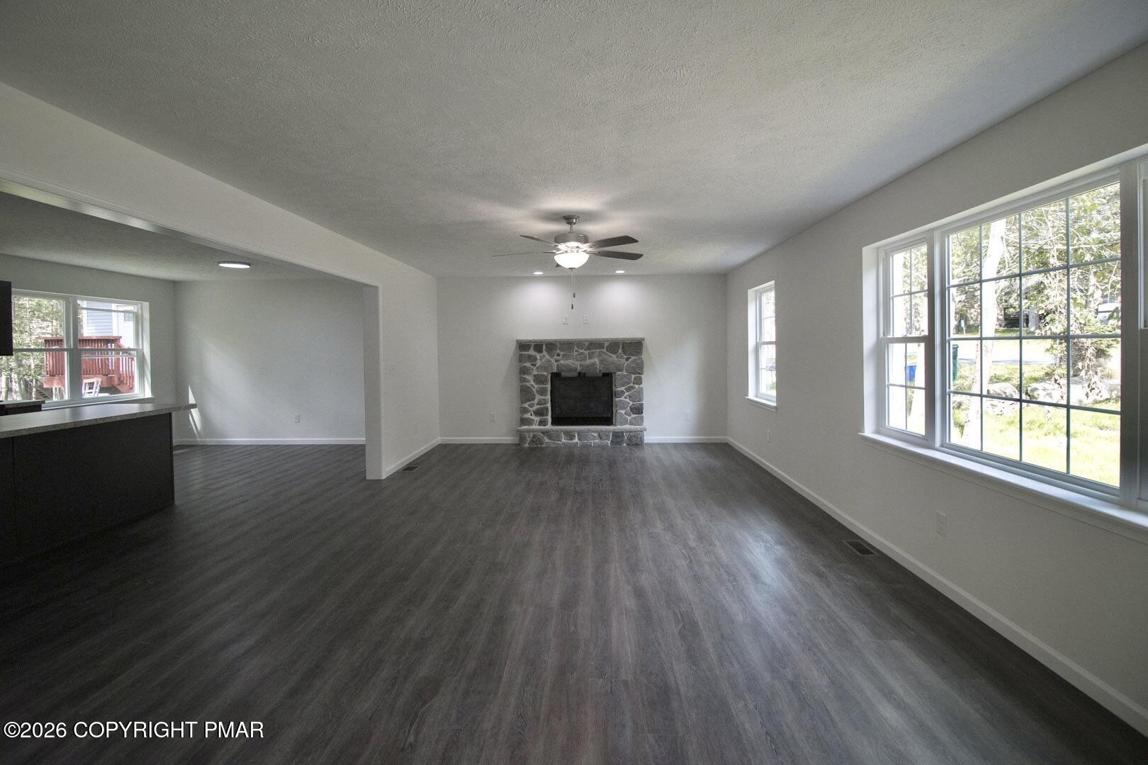 8091 Elizabeth Lane Property Photo 4