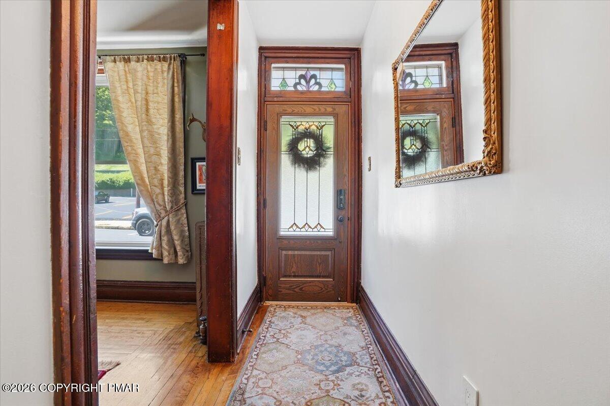 169 W Broadway Property Photo 3