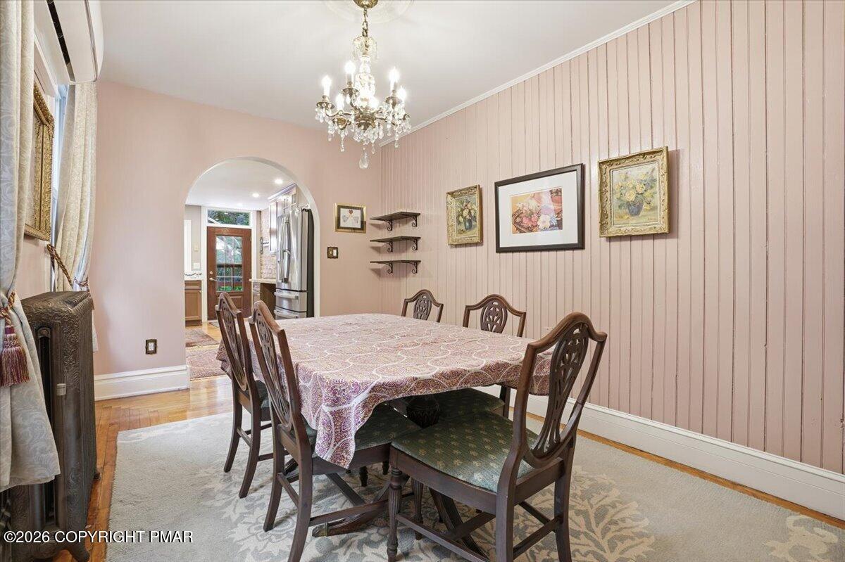 169 W Broadway Property Photo 9