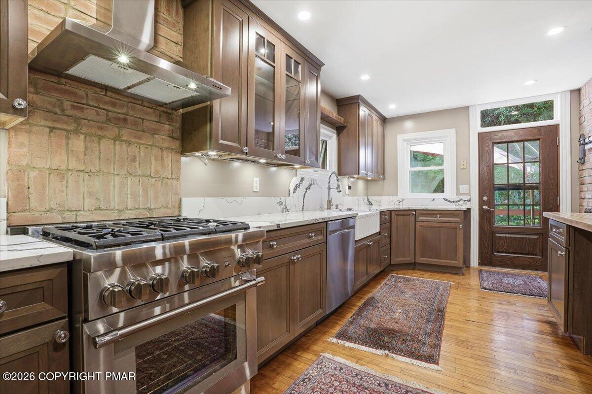 169 W Broadway Property Photo 11