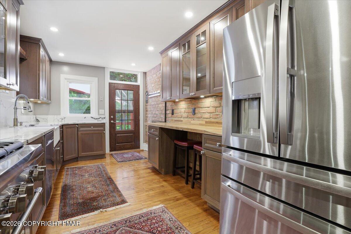 169 W Broadway Property Photo 13